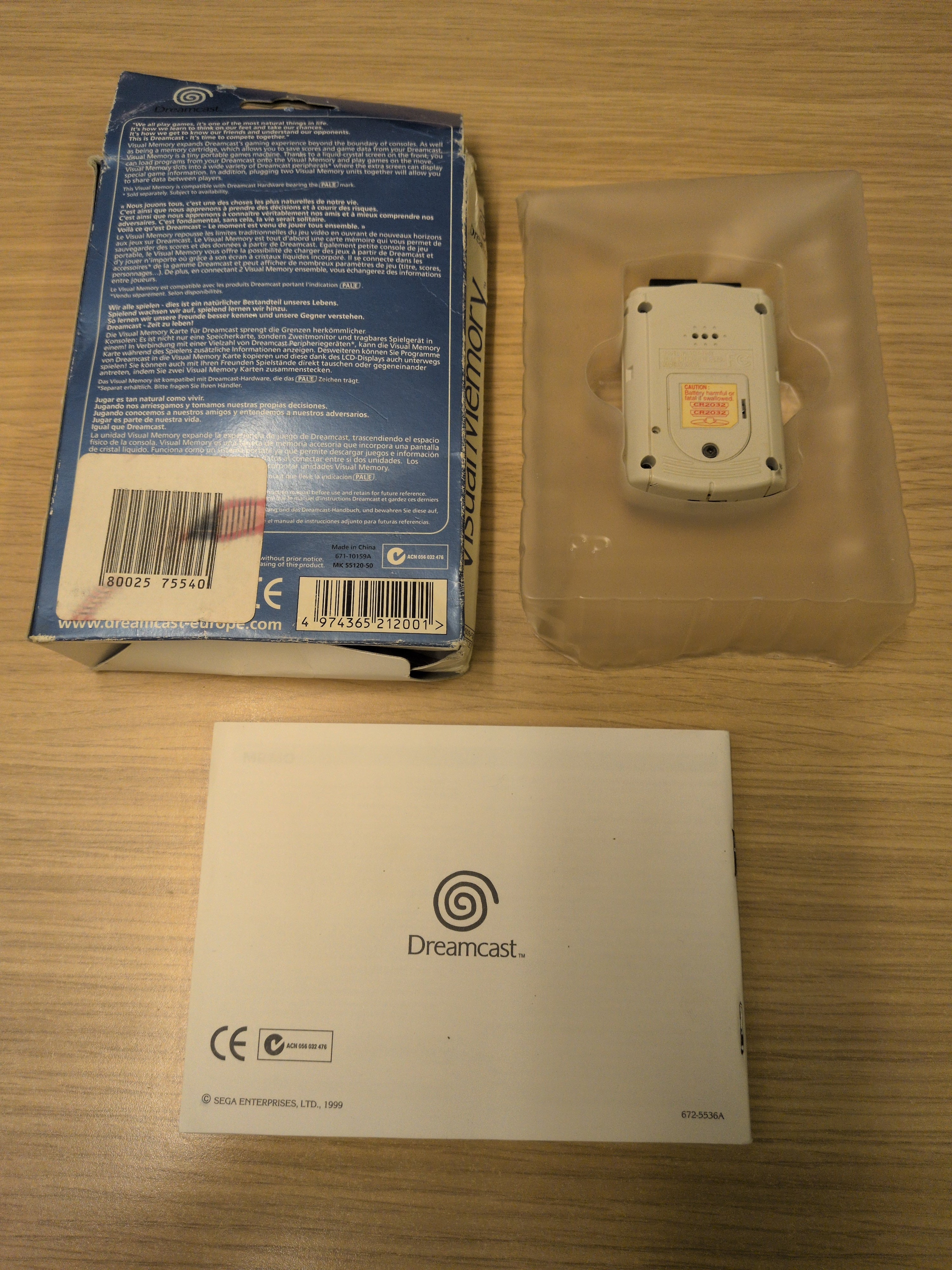 Sega Dreamcast VMU Visual Memory Unit boxed White