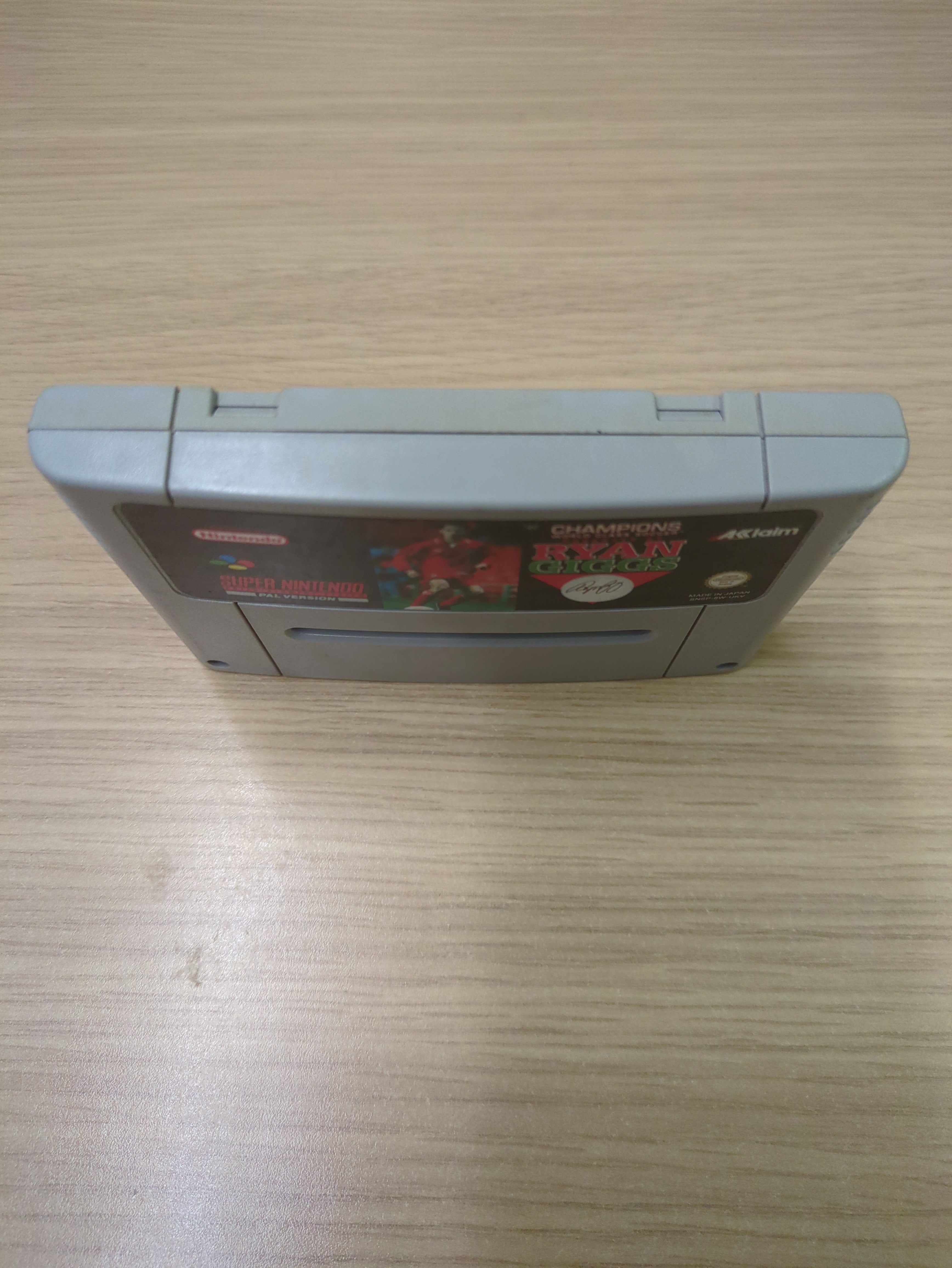 Champions World Class Soccer Endorsed By Ryan Giggs Super Nintendo SNES game Cart Only