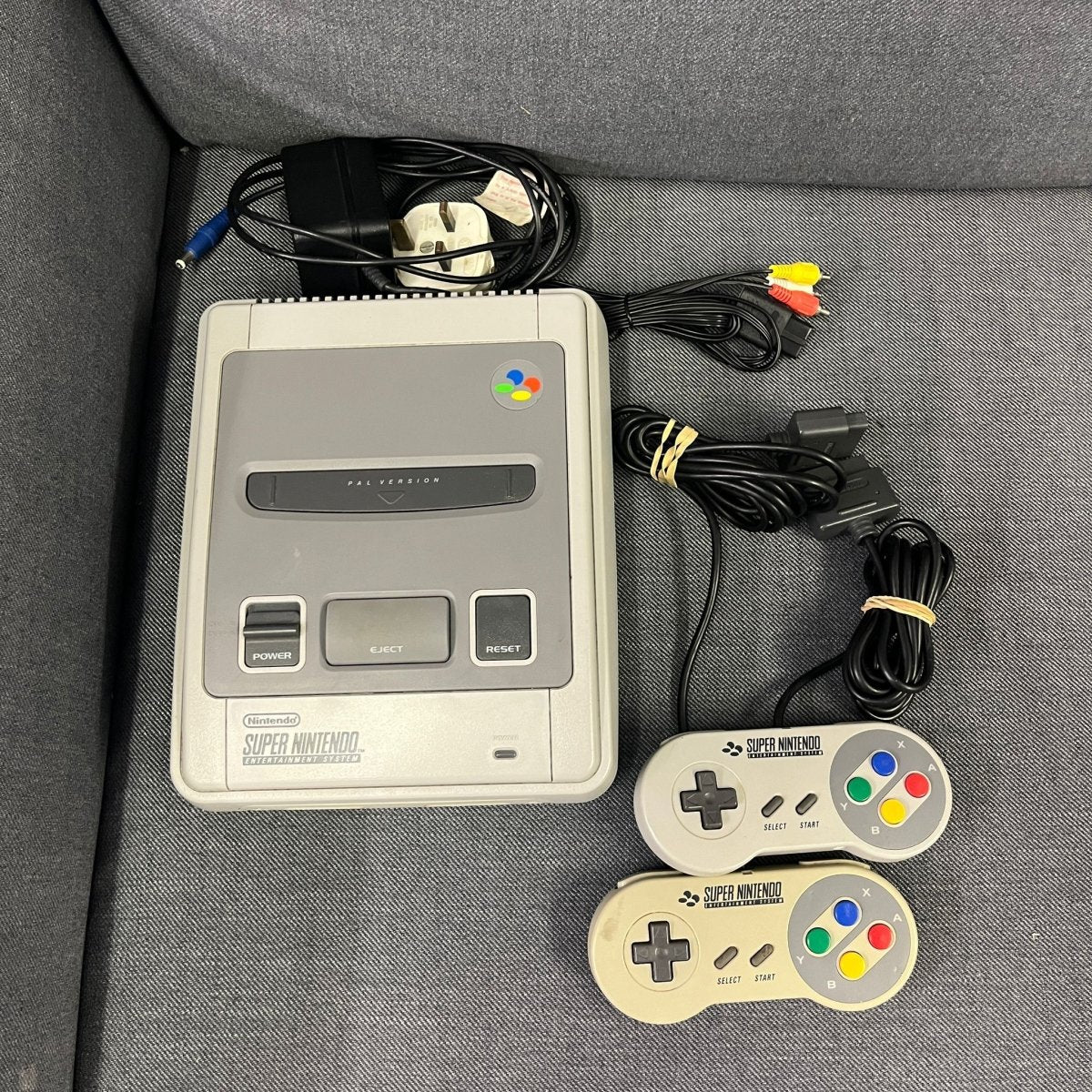 Super Nintendo SNES console 1-chip 8BitBeyond – retro game
