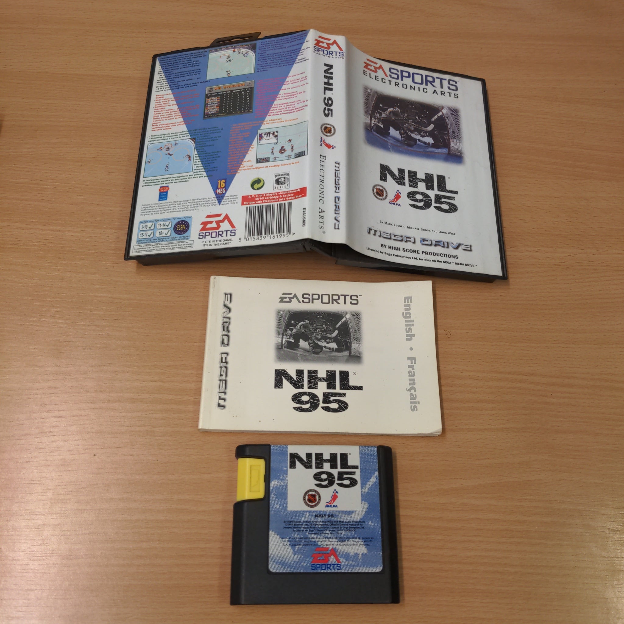 NHL '95 Sega Mega Drive game complete