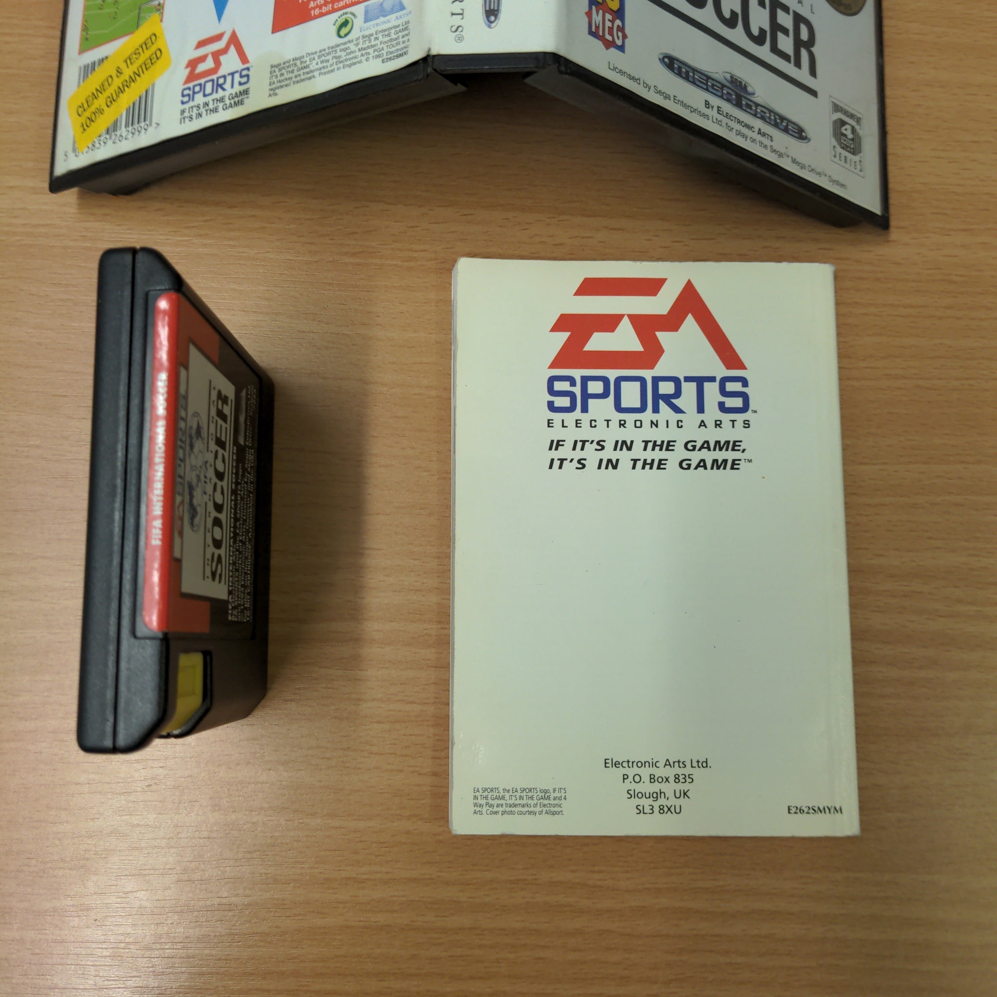 FIFA International Soccer Sega Mega Drive game complete