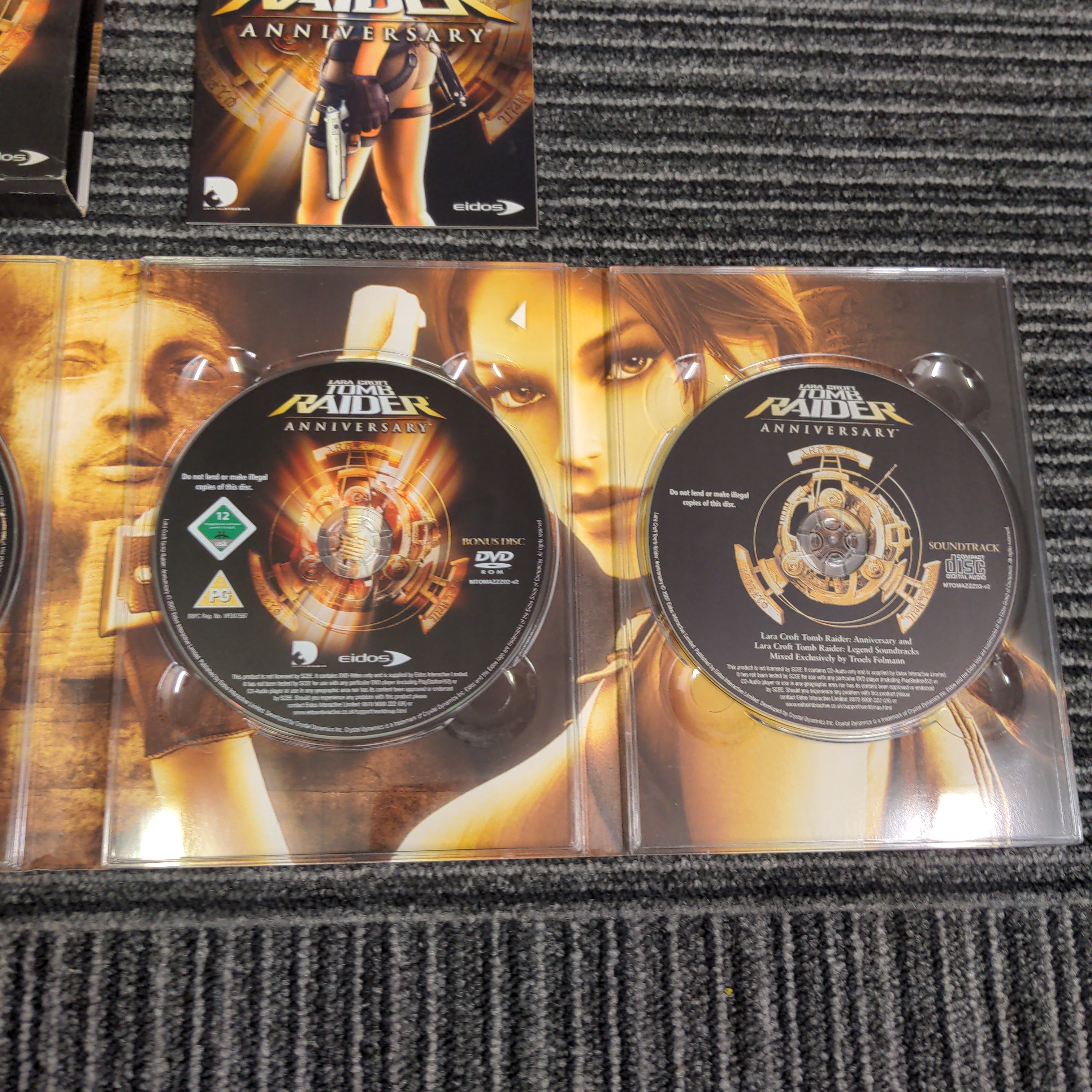 Tomb Raider Anniversary Collector's Edition Sony PS2 game