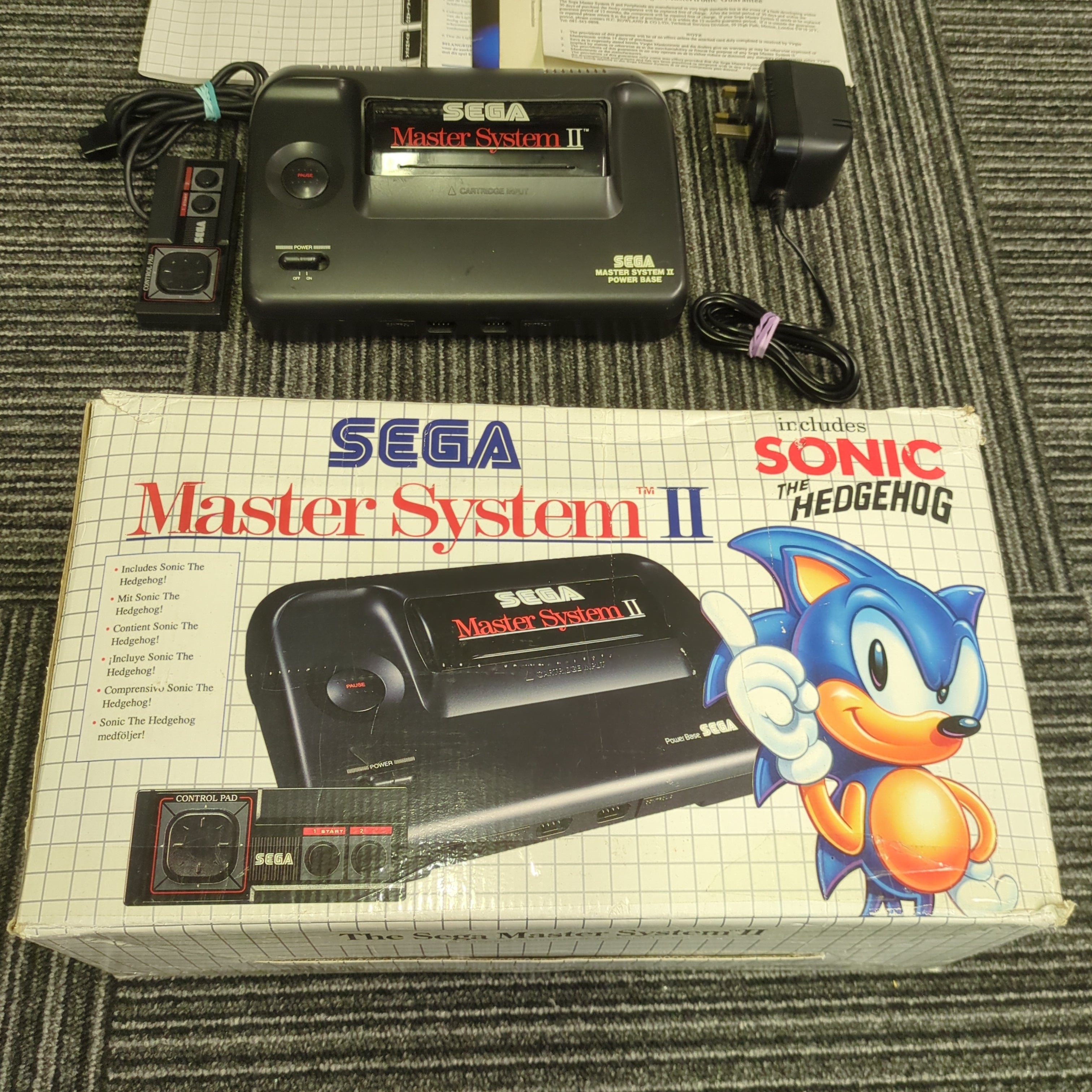 SEGA Master System 本体 + コントローラー2個 + ボックス SEGA Master System Console w/ Original BOX 2 Controllers NEW