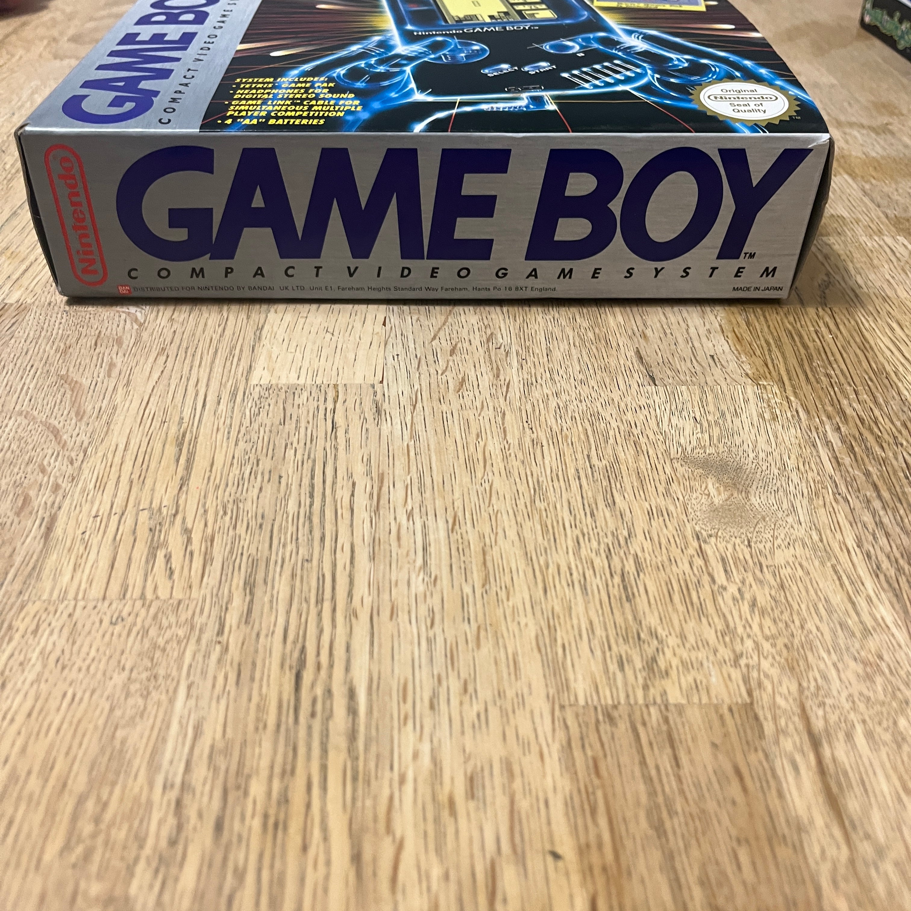 Game boy console dmg-01 boxed