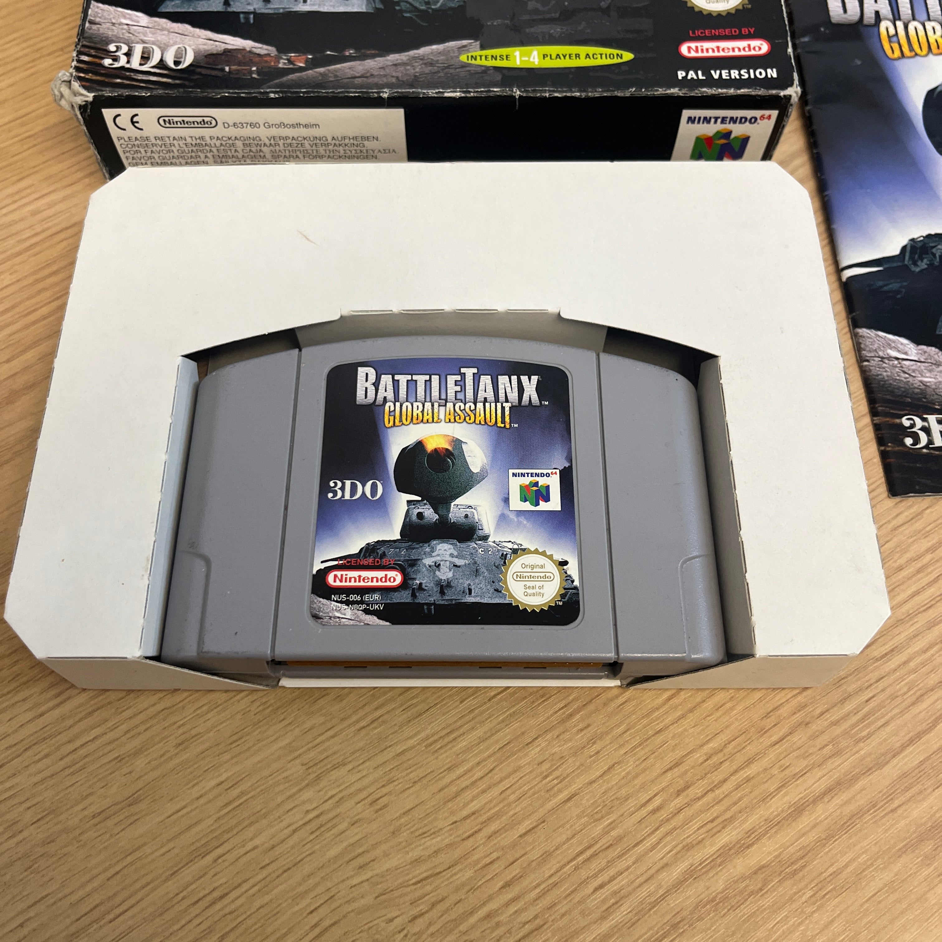 Battletanx : Global assault n64 game boxed