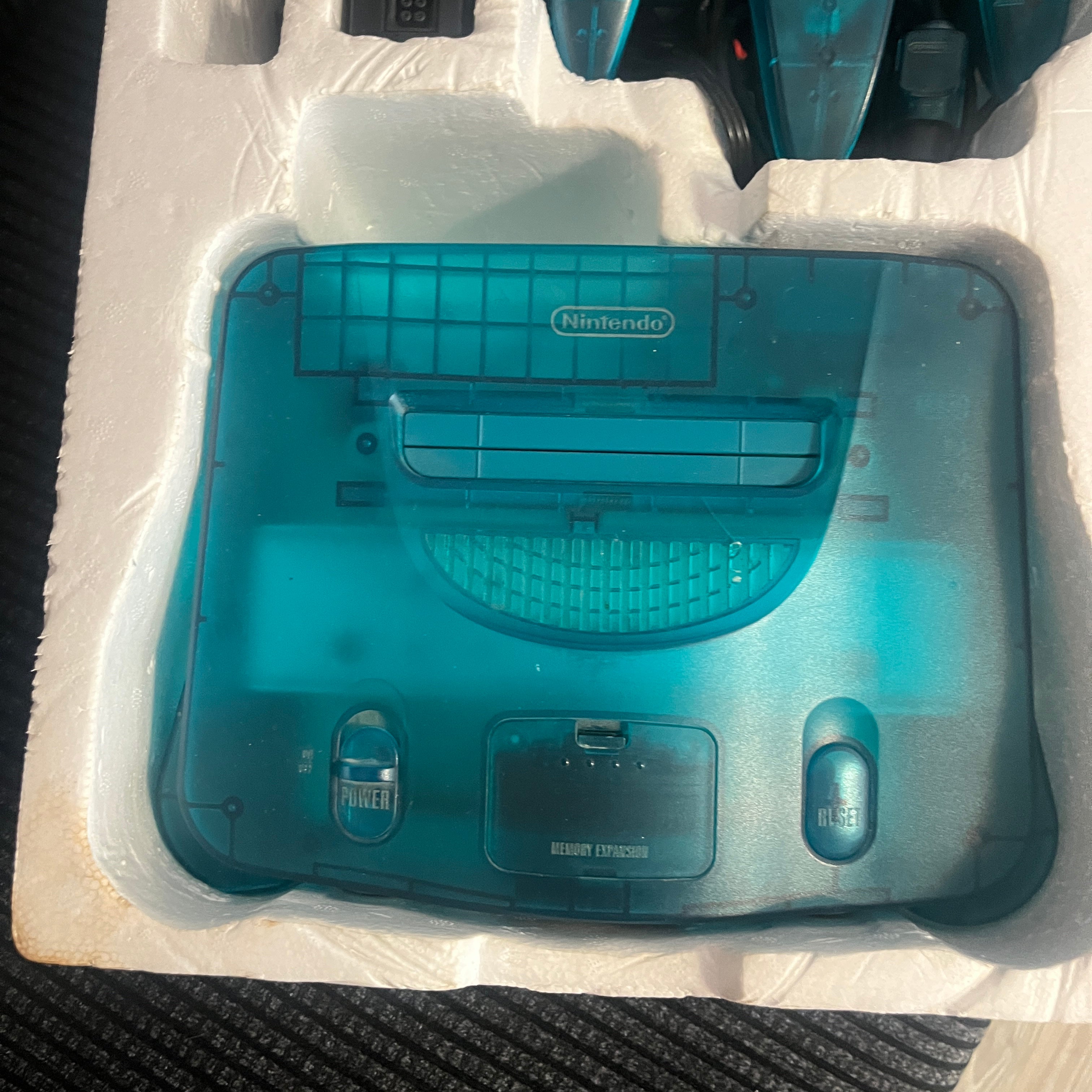 Boxed Nintendo 64 N64 jungle green funtastic console 229.99