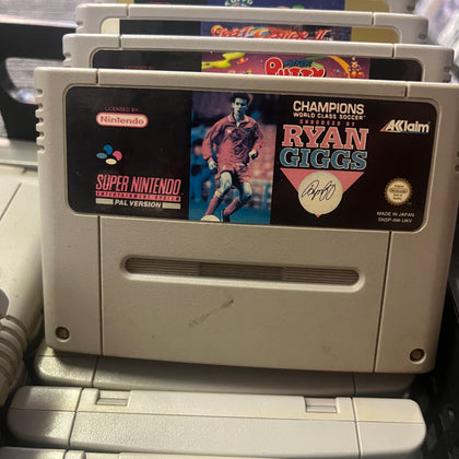 Champions World Class Soccer Endorsed By Ryan Giggs Snes game cart only