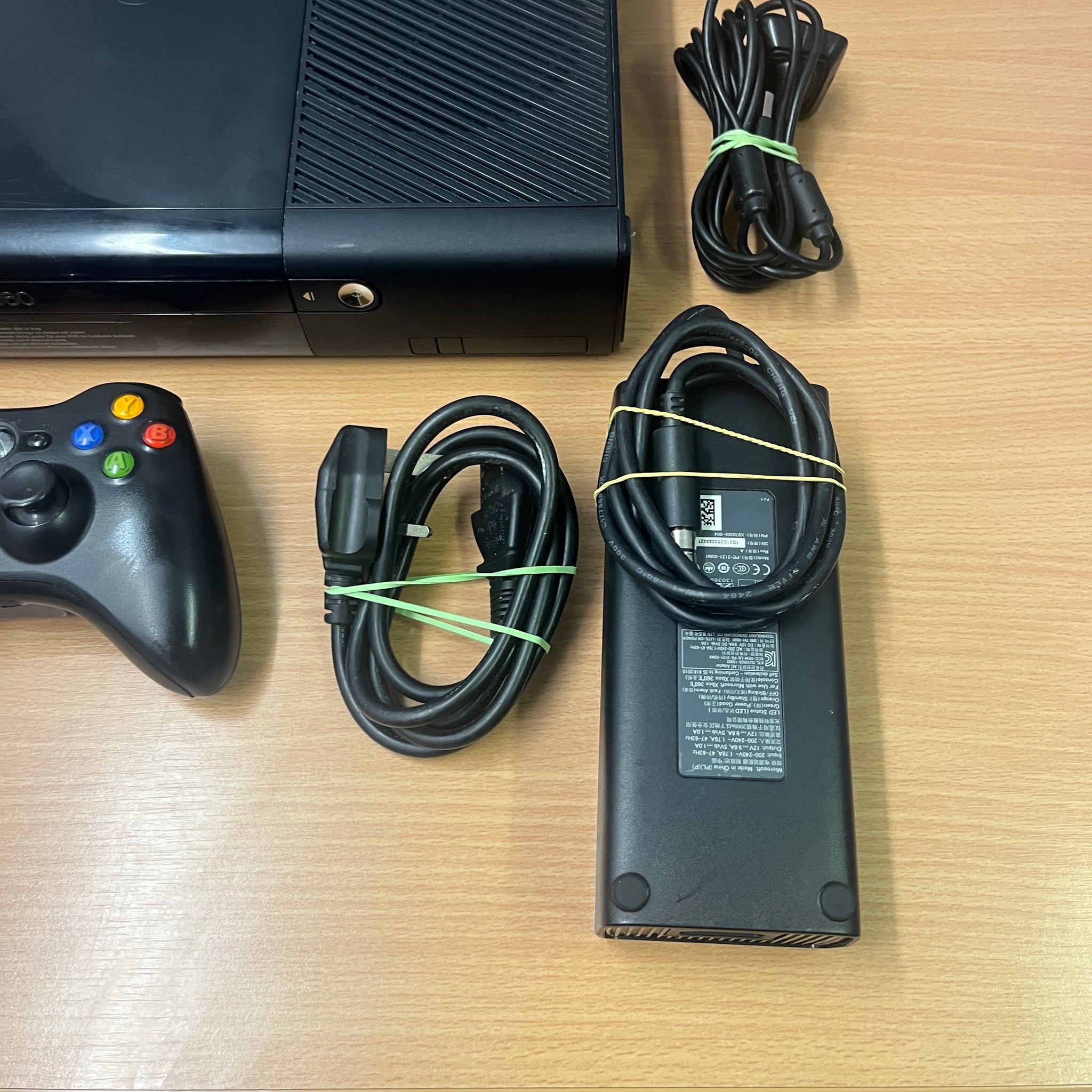 Xbox 360 250GB バリューパック【CEROレーティング「Z」】【メーカー生産終了】