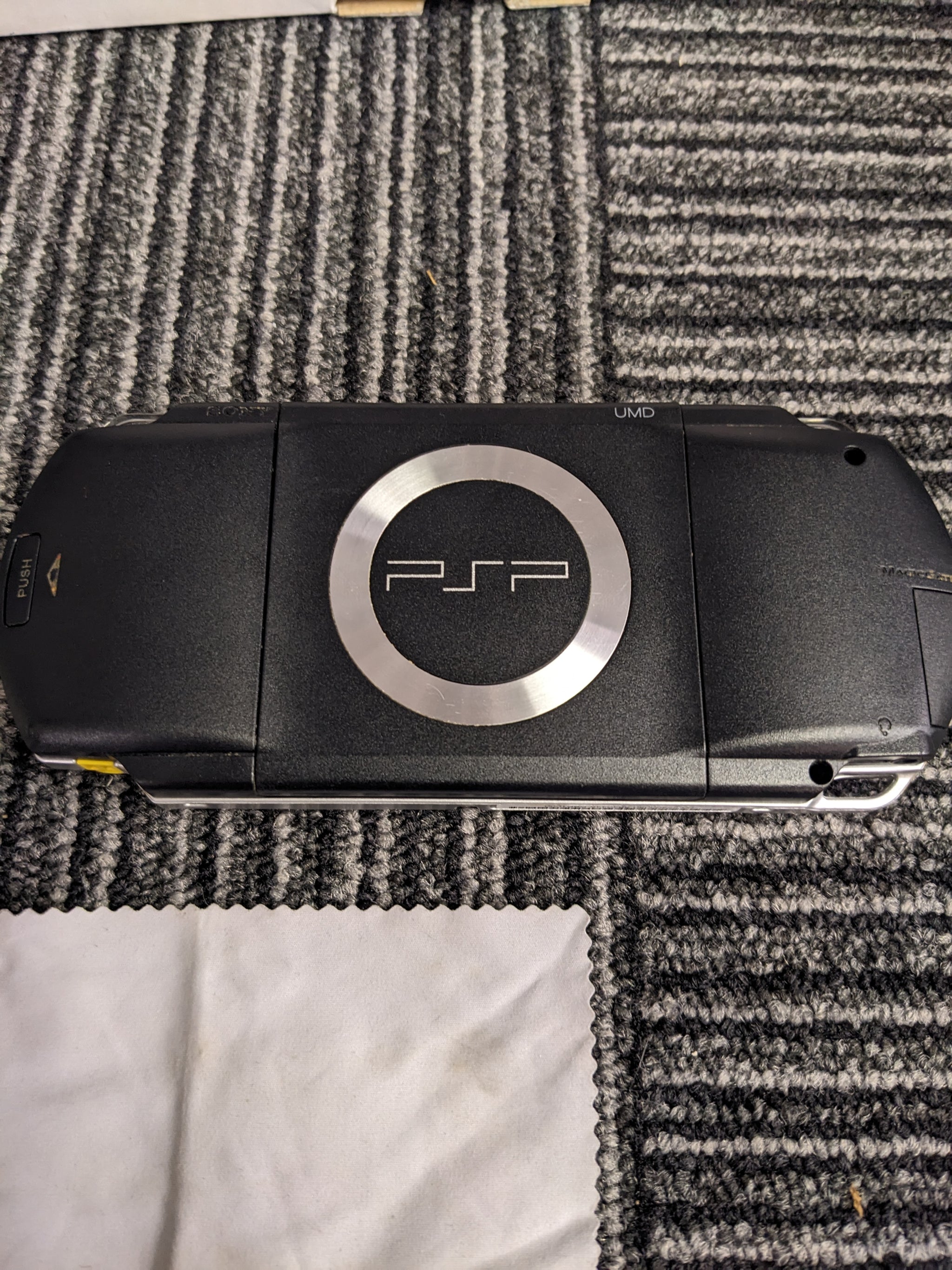 Sony PlayStation Portable PSP 1000 Console Value Pack boxed