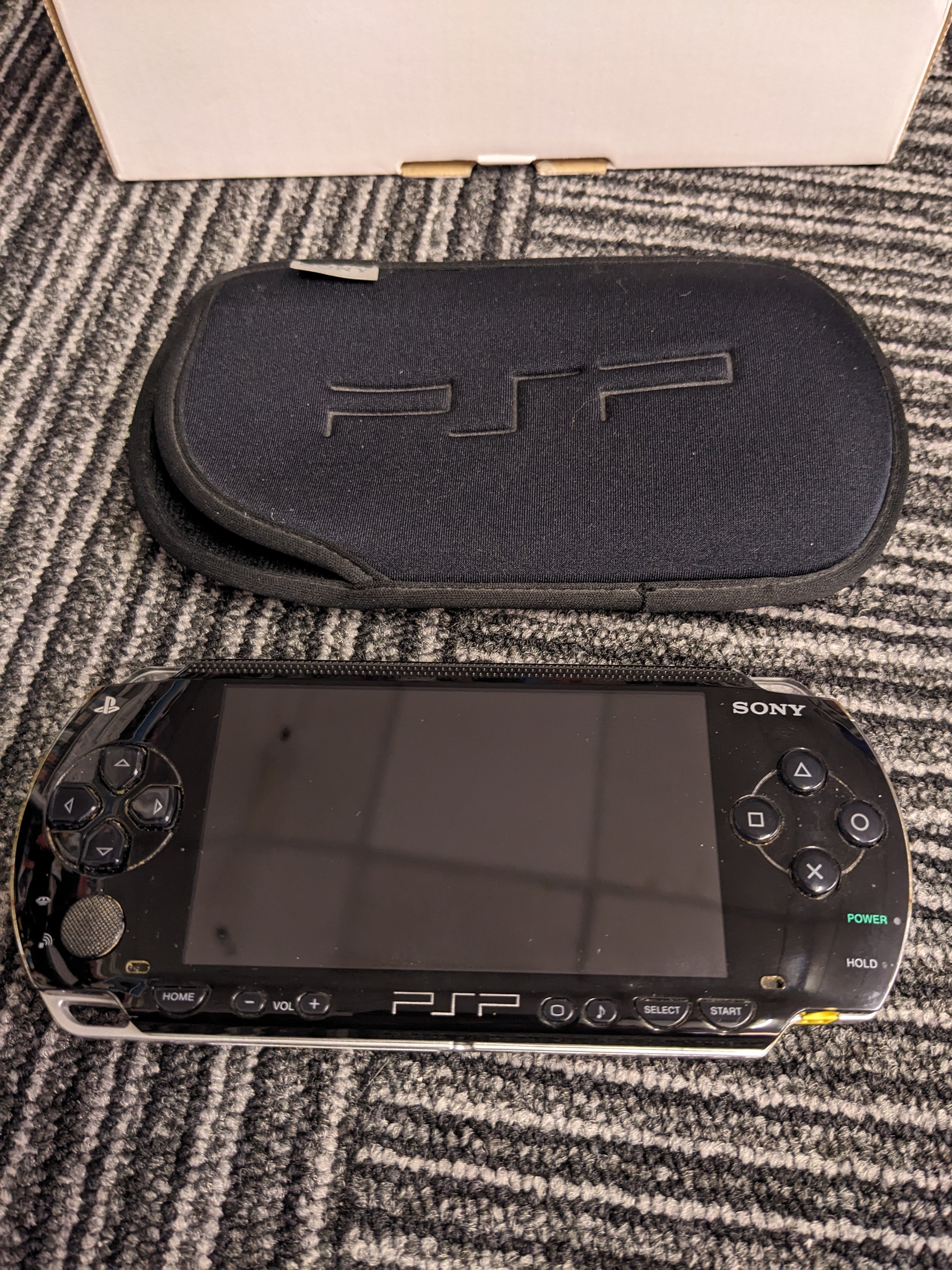 Sony PlayStation Portable PSP 1000 Console Value Pack boxed