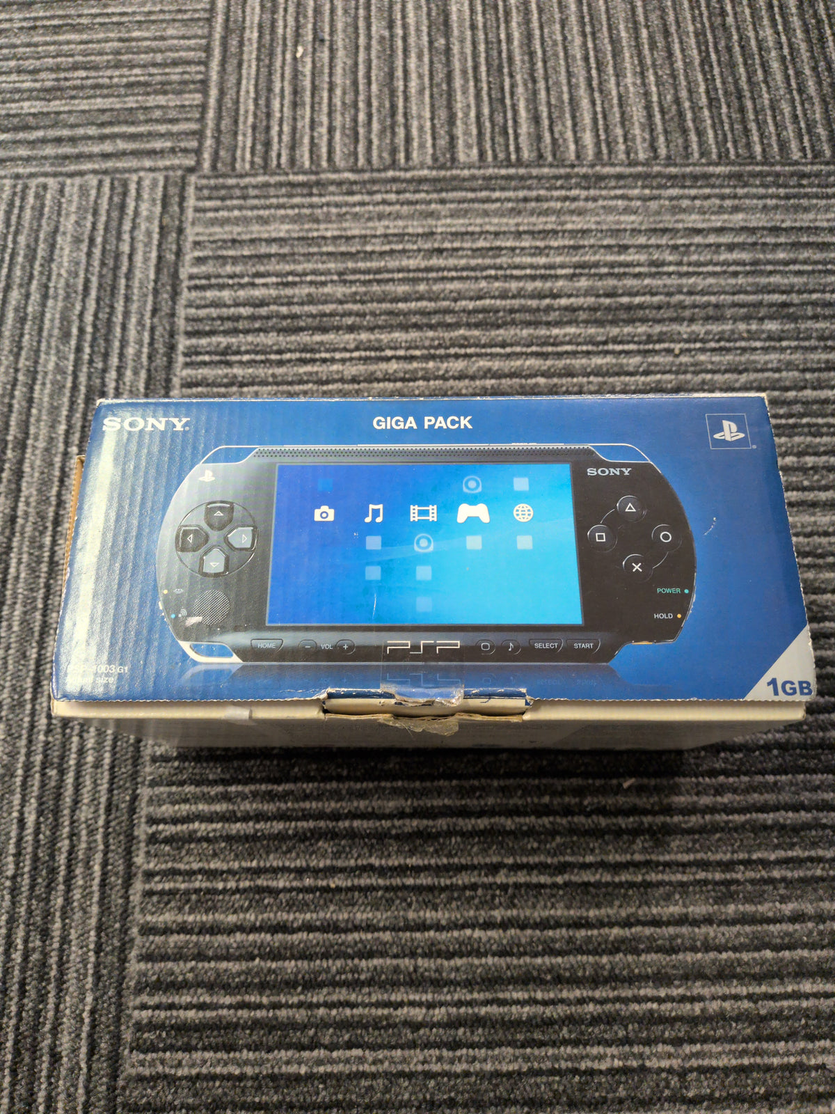 Sony PlayStation Portable PSP 1003 Giga Pack Console Boxed Bundle with games