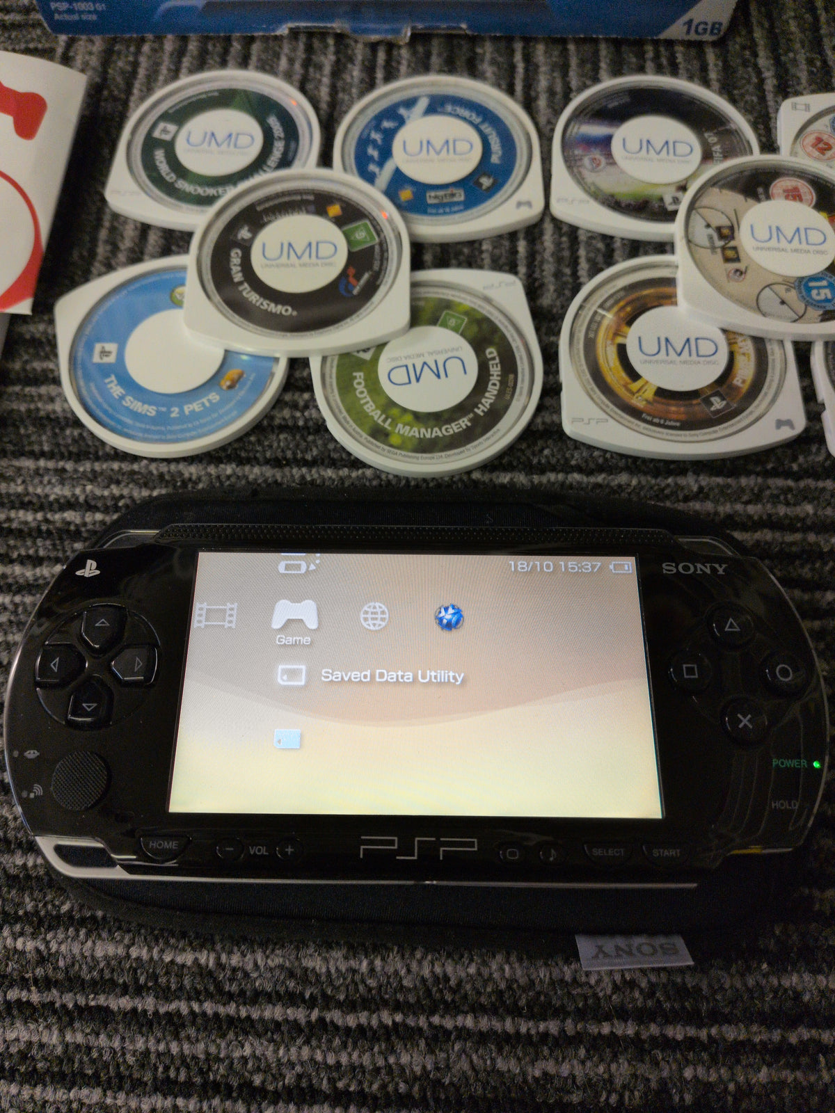Sony PlayStation Portable PSP 1003 Giga Pack Console Boxed Bundle with games