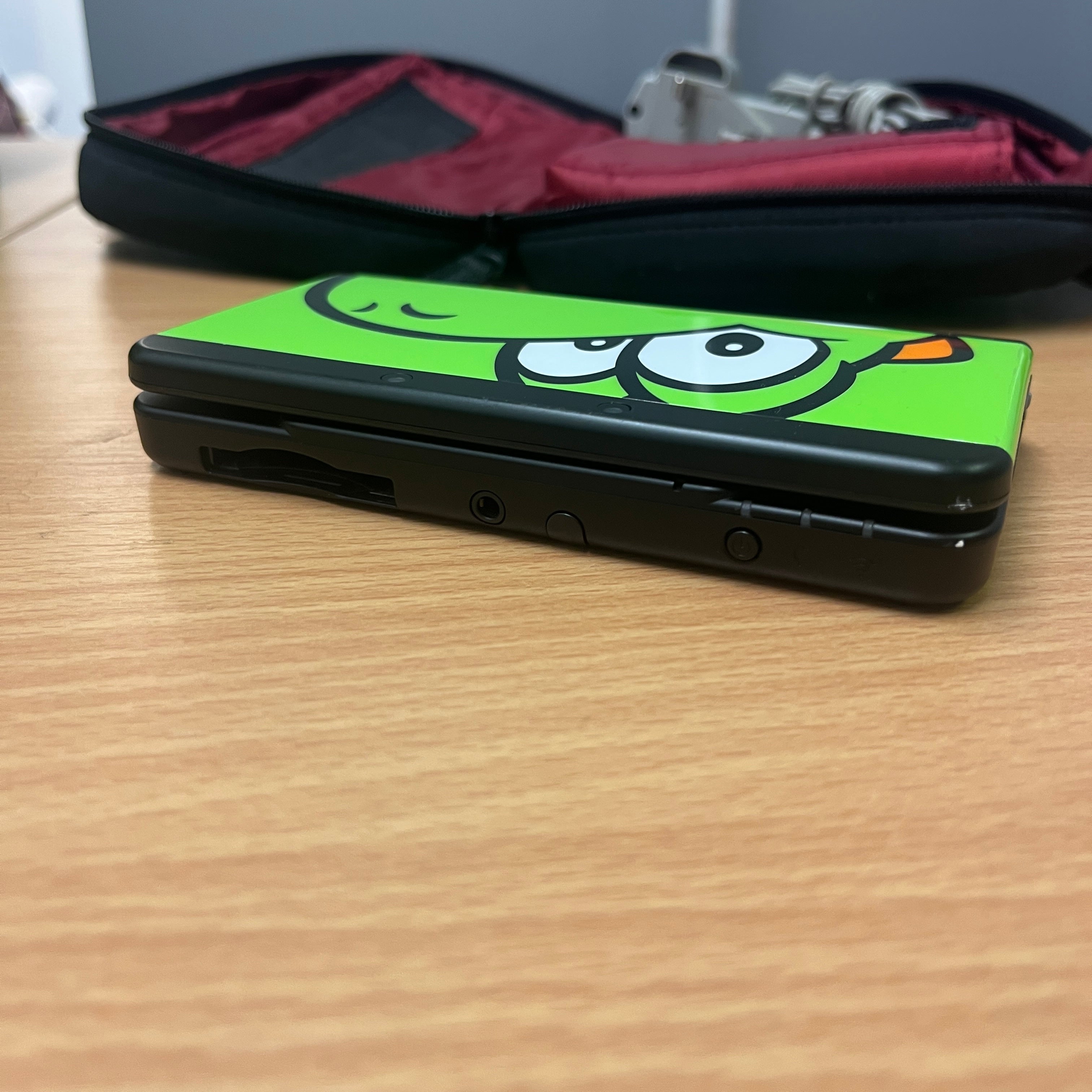 New Nintendo 3ds console with yoshi cover plates Nintendo
