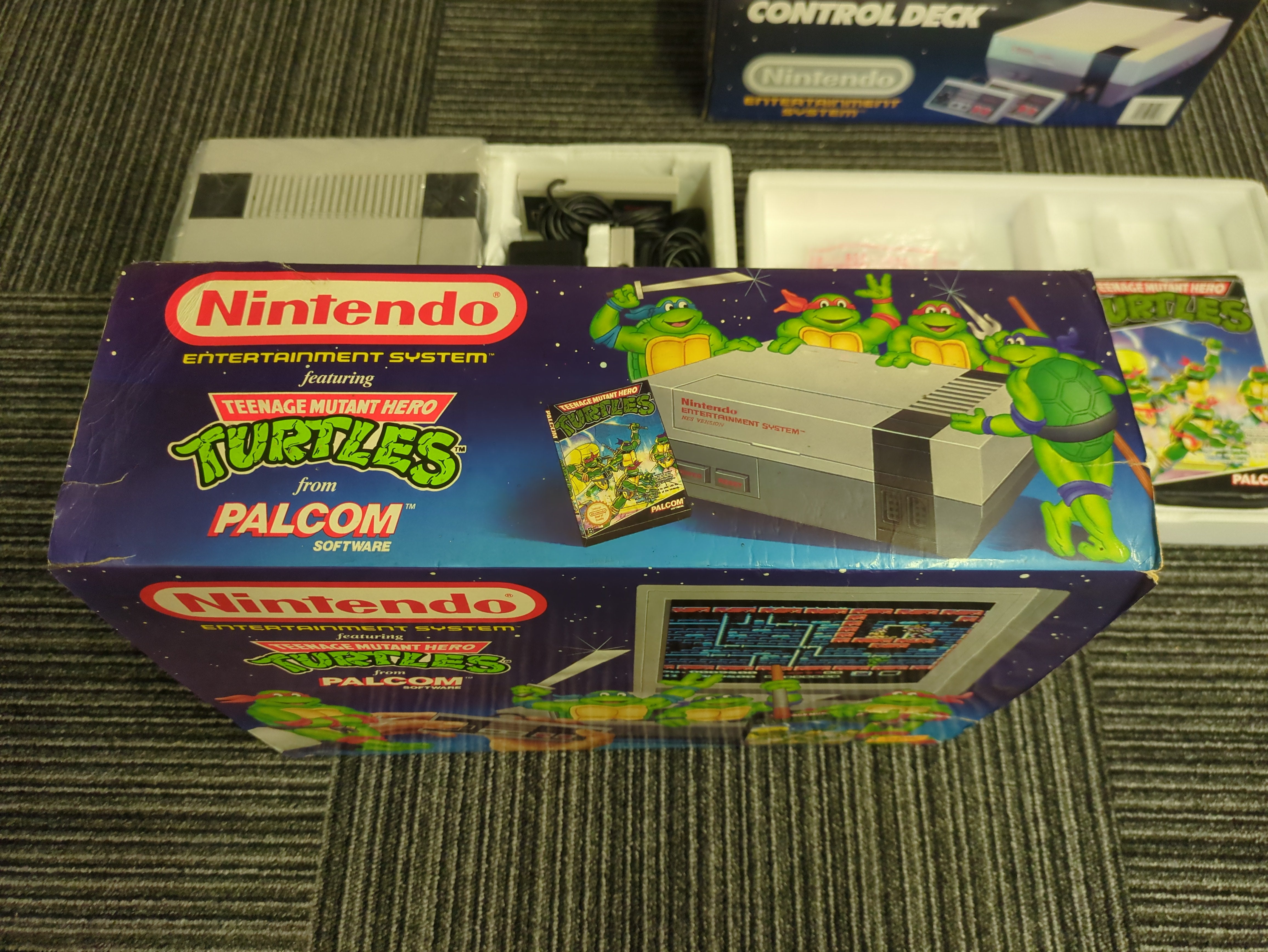 Teenage Mutant Hero Turtles NES Nintendo Entertainment System Boxed Console
