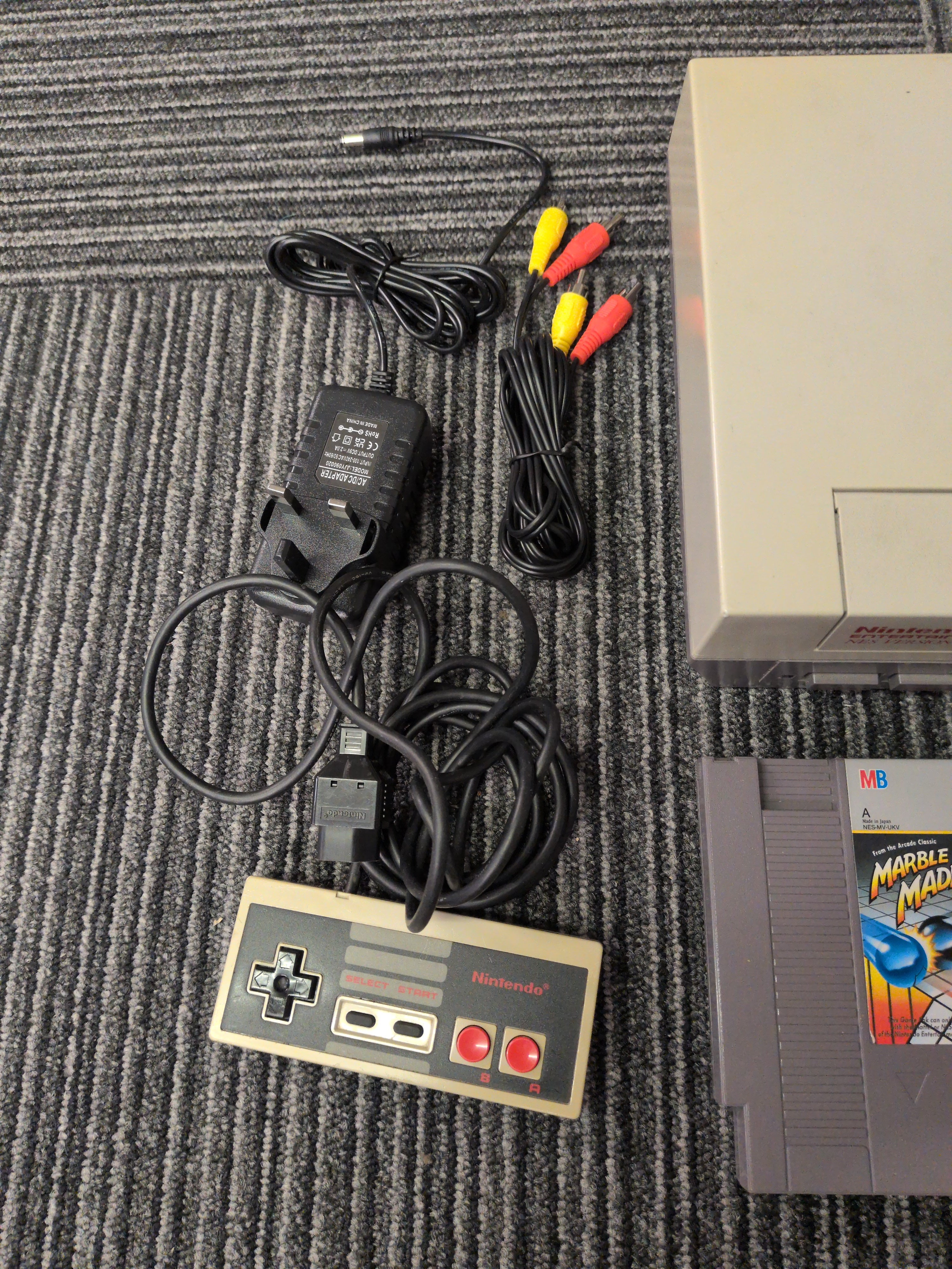 NES Nintendo Entertainment System Console with Games bundle
