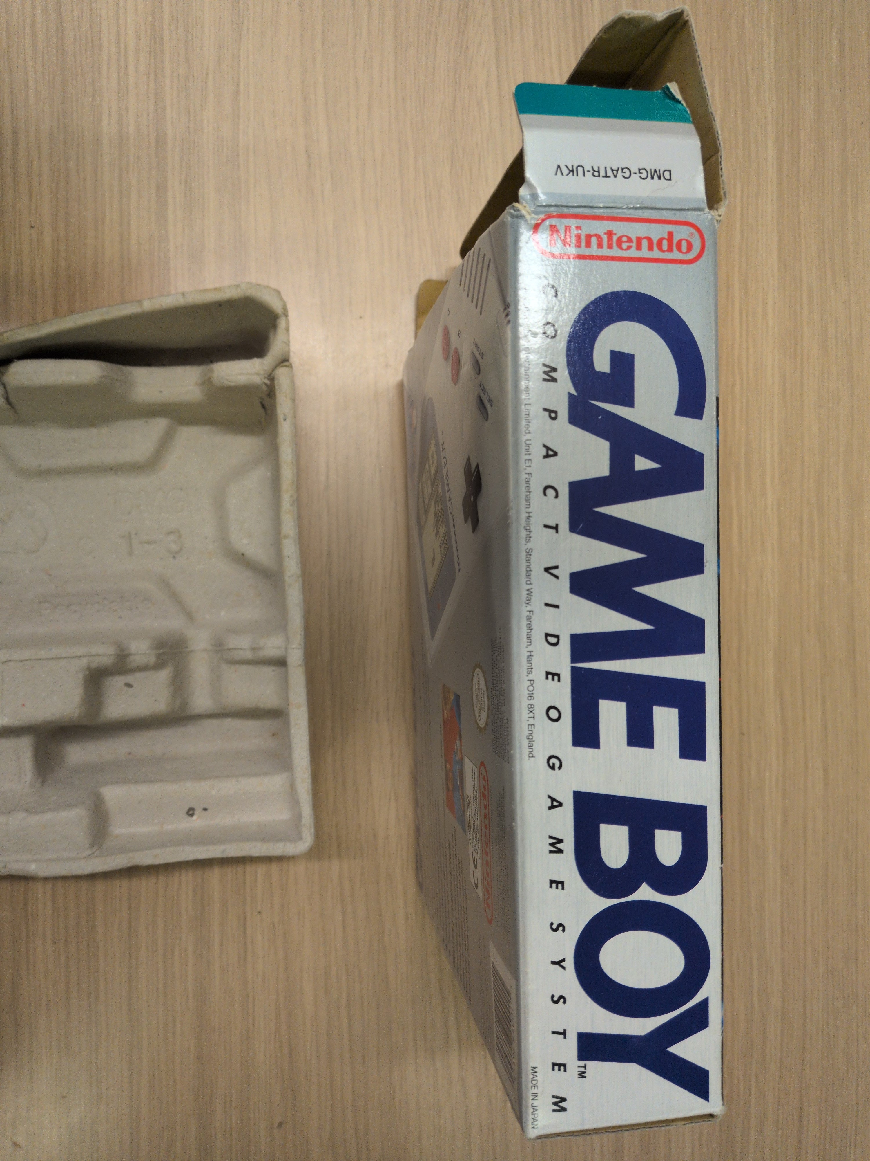 Nintendo Game Boy Handheld Console DMG-01 Super Mario Land Pak boxed