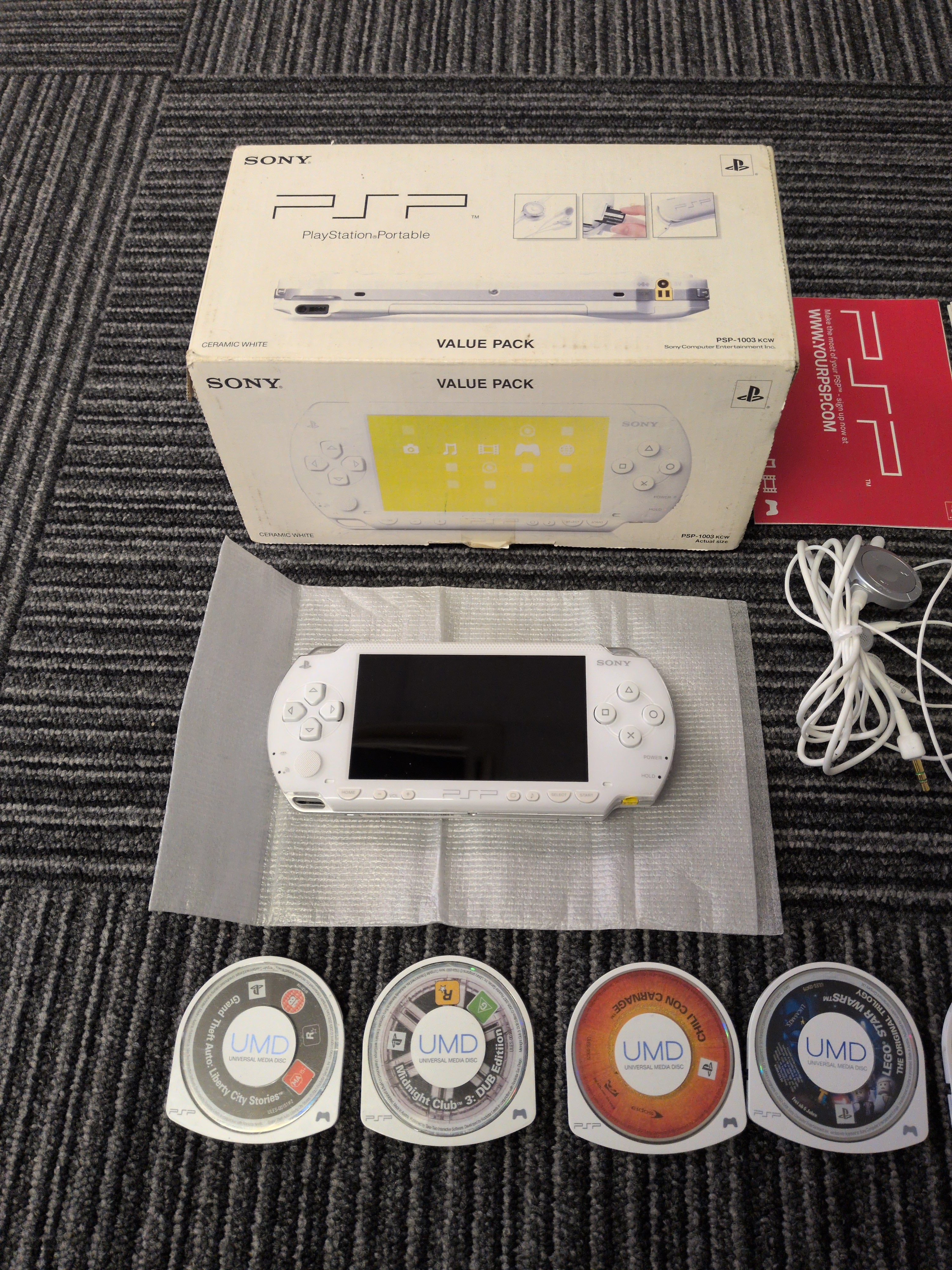 Sony PlayStation Portable PSP 1003 Console Ceramic White Boxed Bundle with games