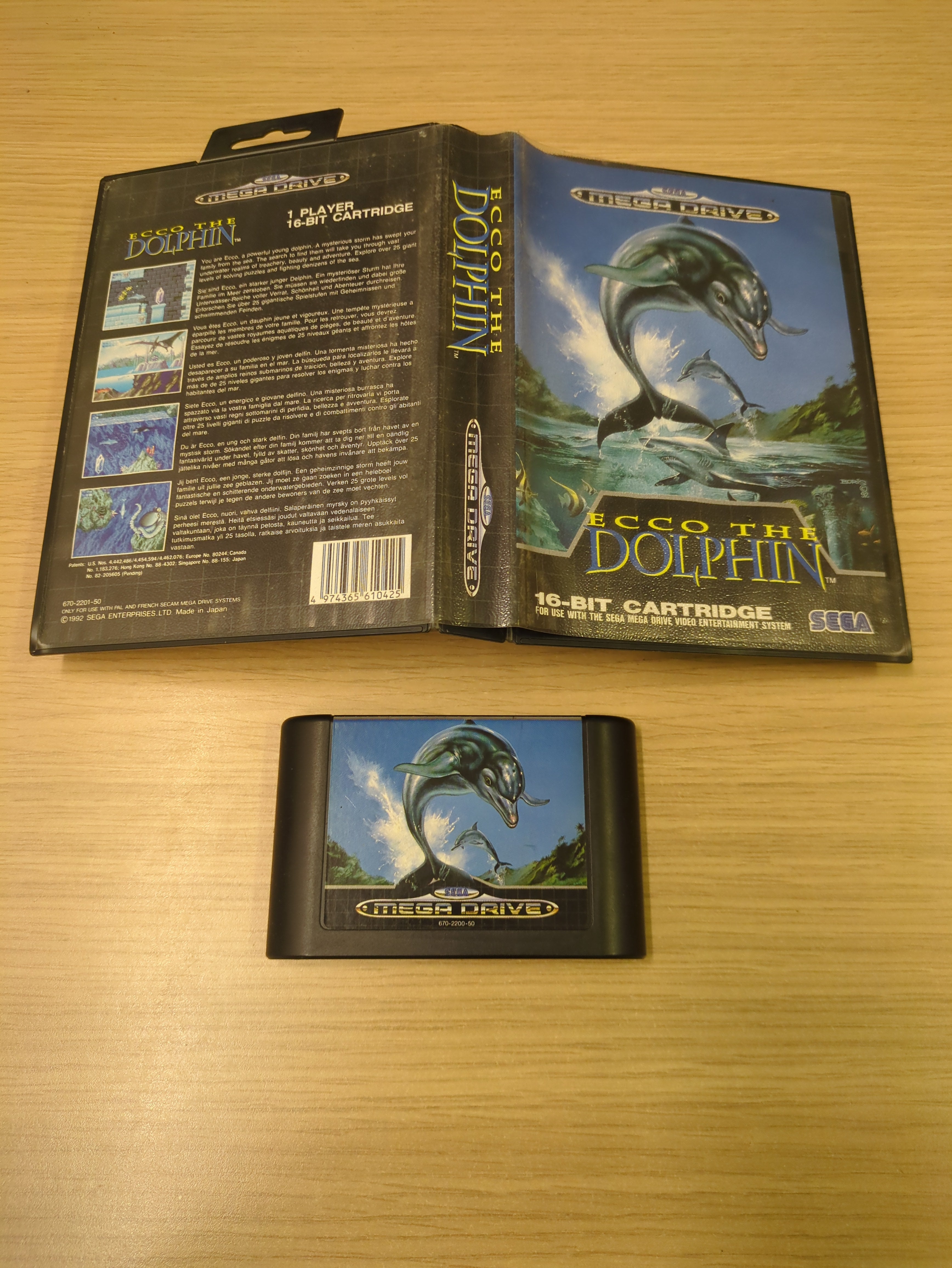 Ecco The Dolphin Sega Mega Drive game