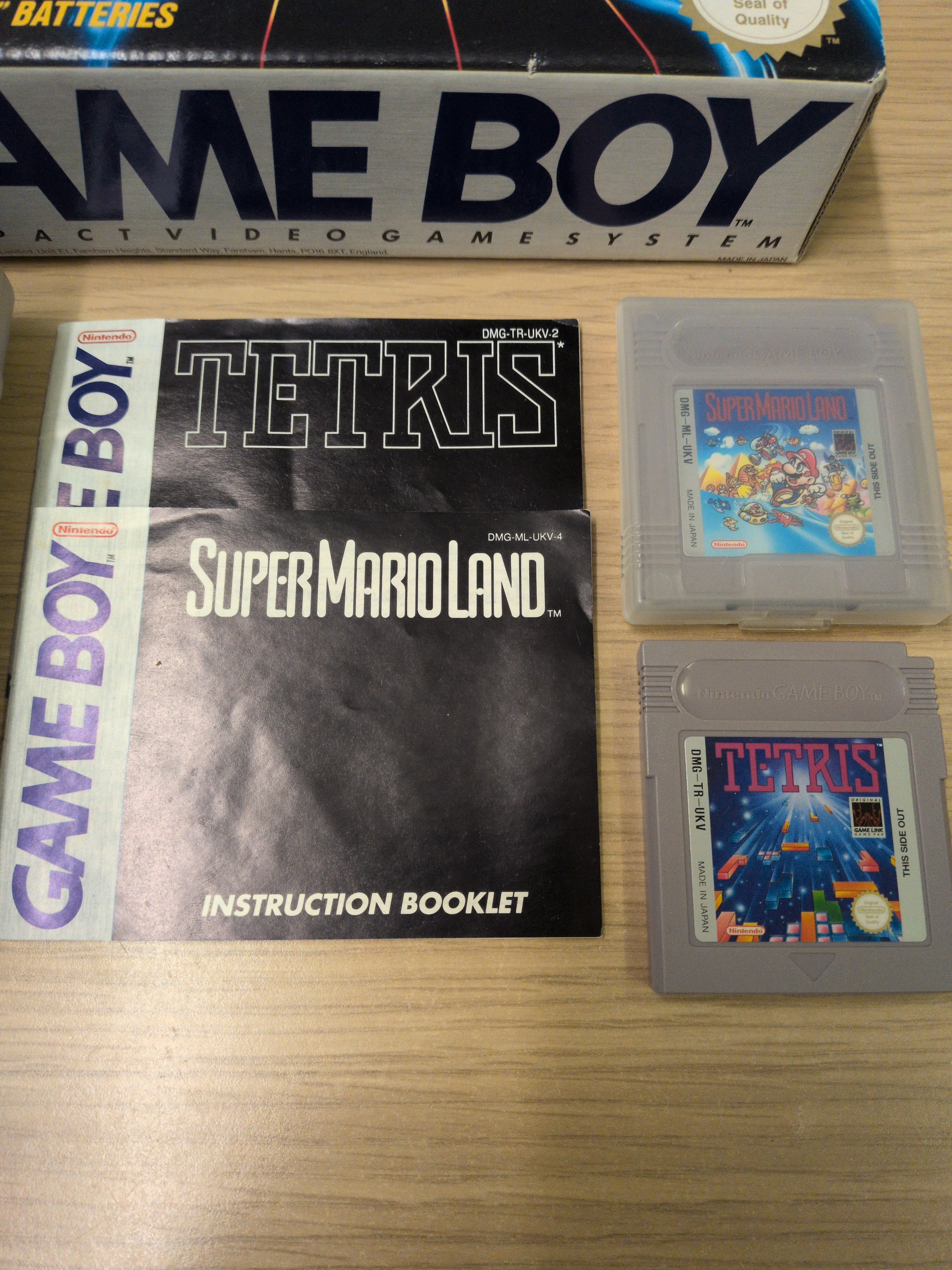 Nintendo Game Boy Handheld Console DMG-01 Super Mario Land Pak boxed