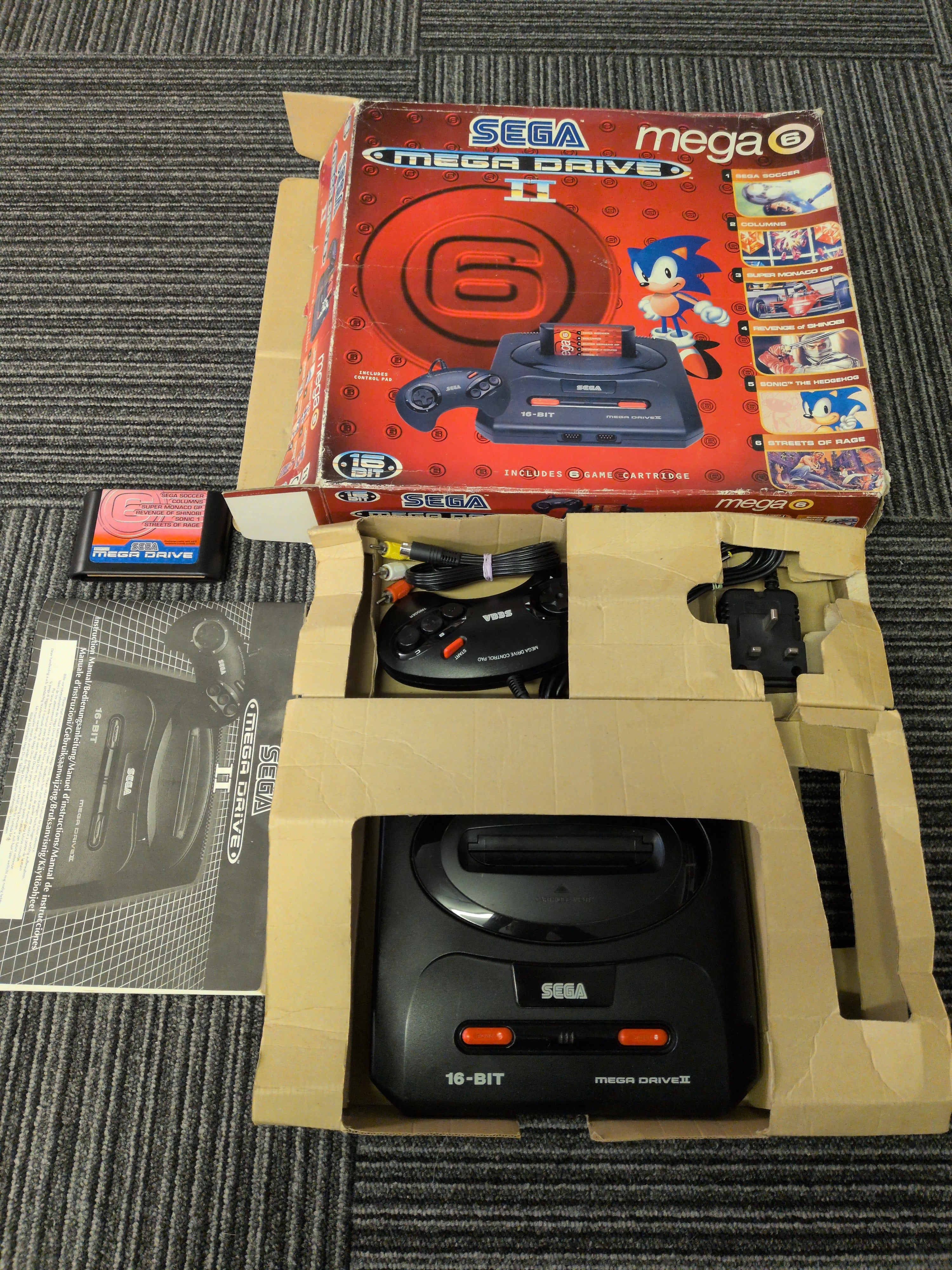 Sega Mega Drive II Mega 6 Console boxed