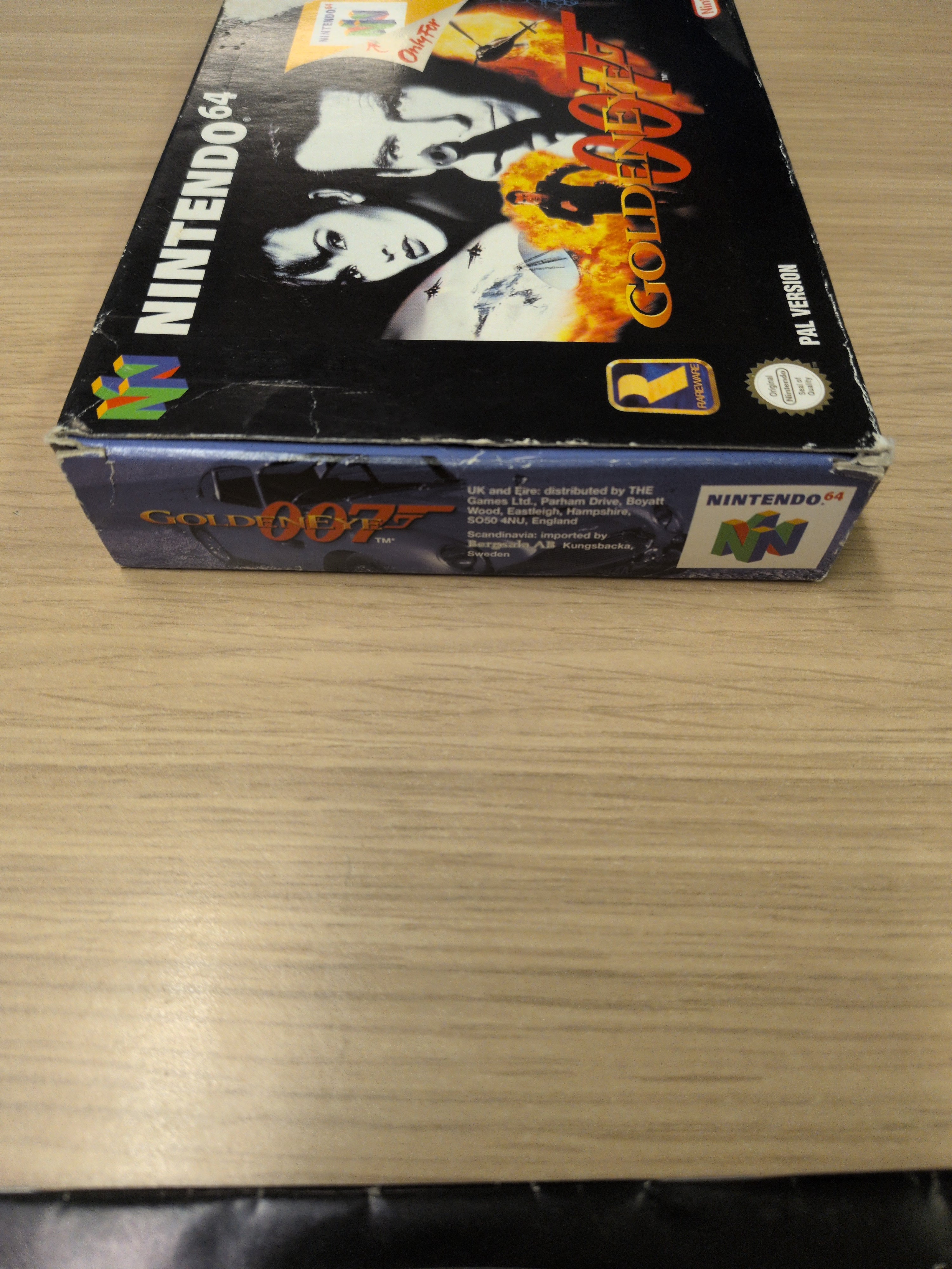 Goldeneye 007 Nintendo N64 game