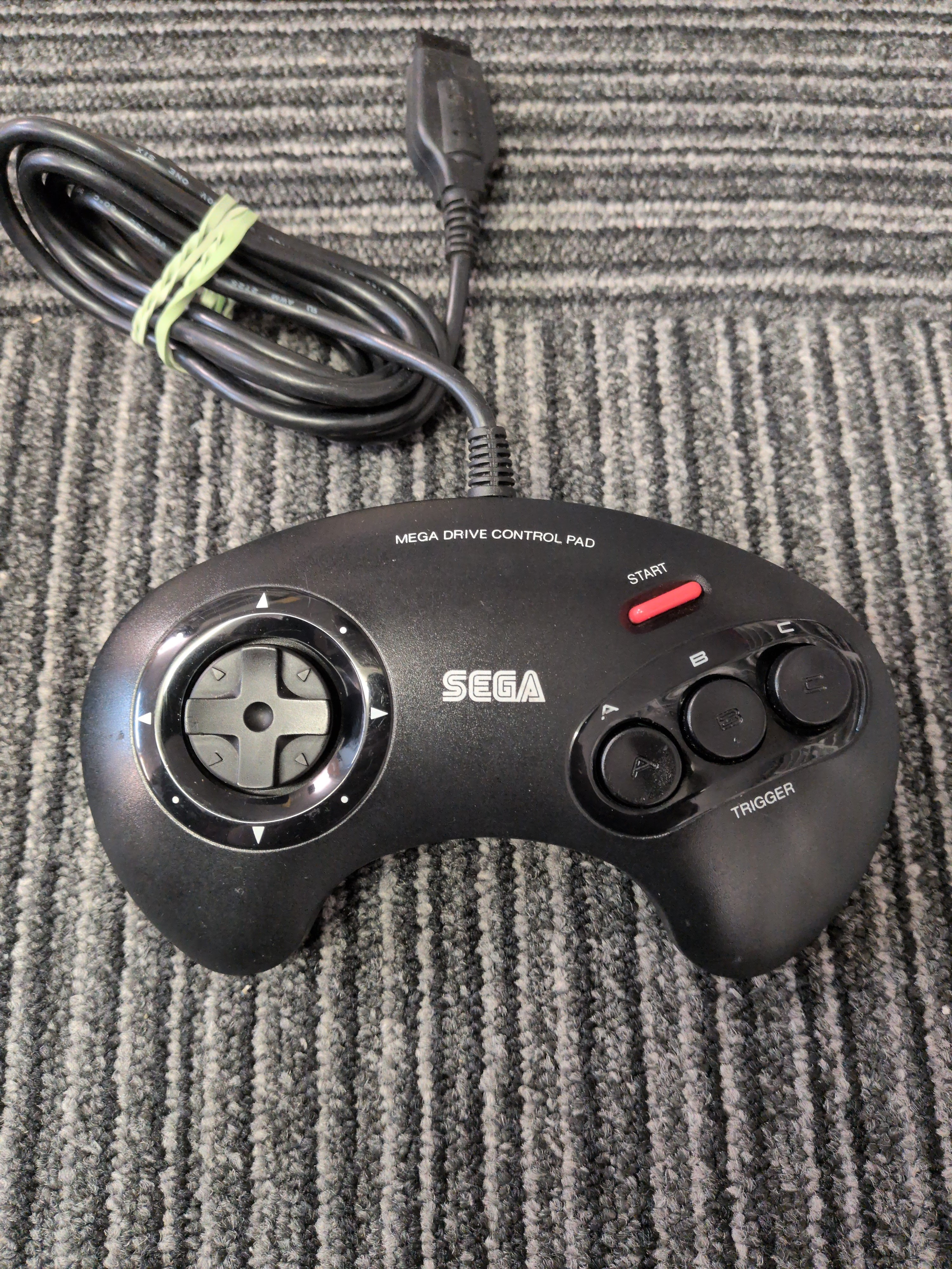 Sega Mega Drive II Mega 6 Console boxed