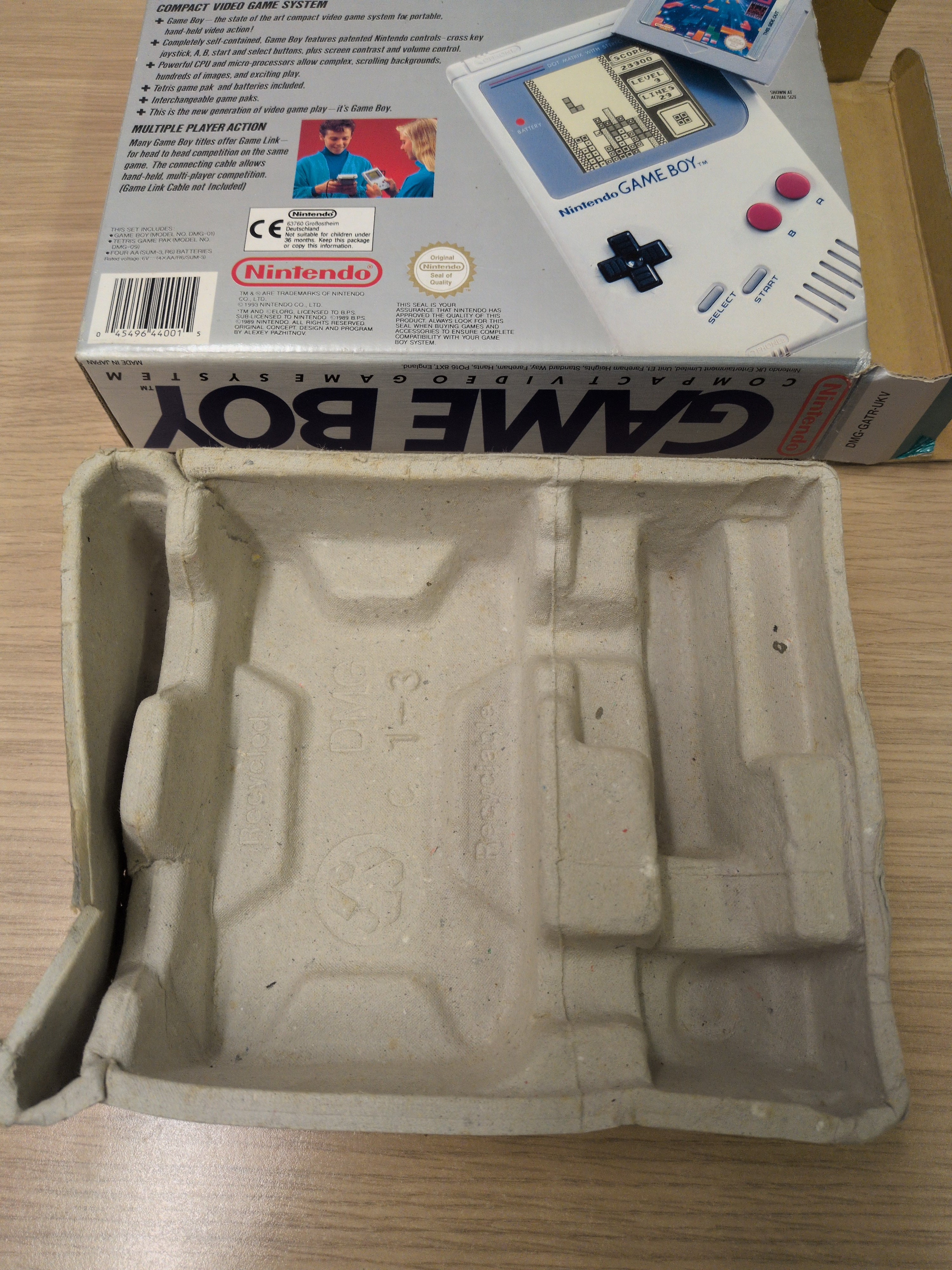 Nintendo Game Boy Handheld Console DMG-01 Super Mario Land Pak boxed