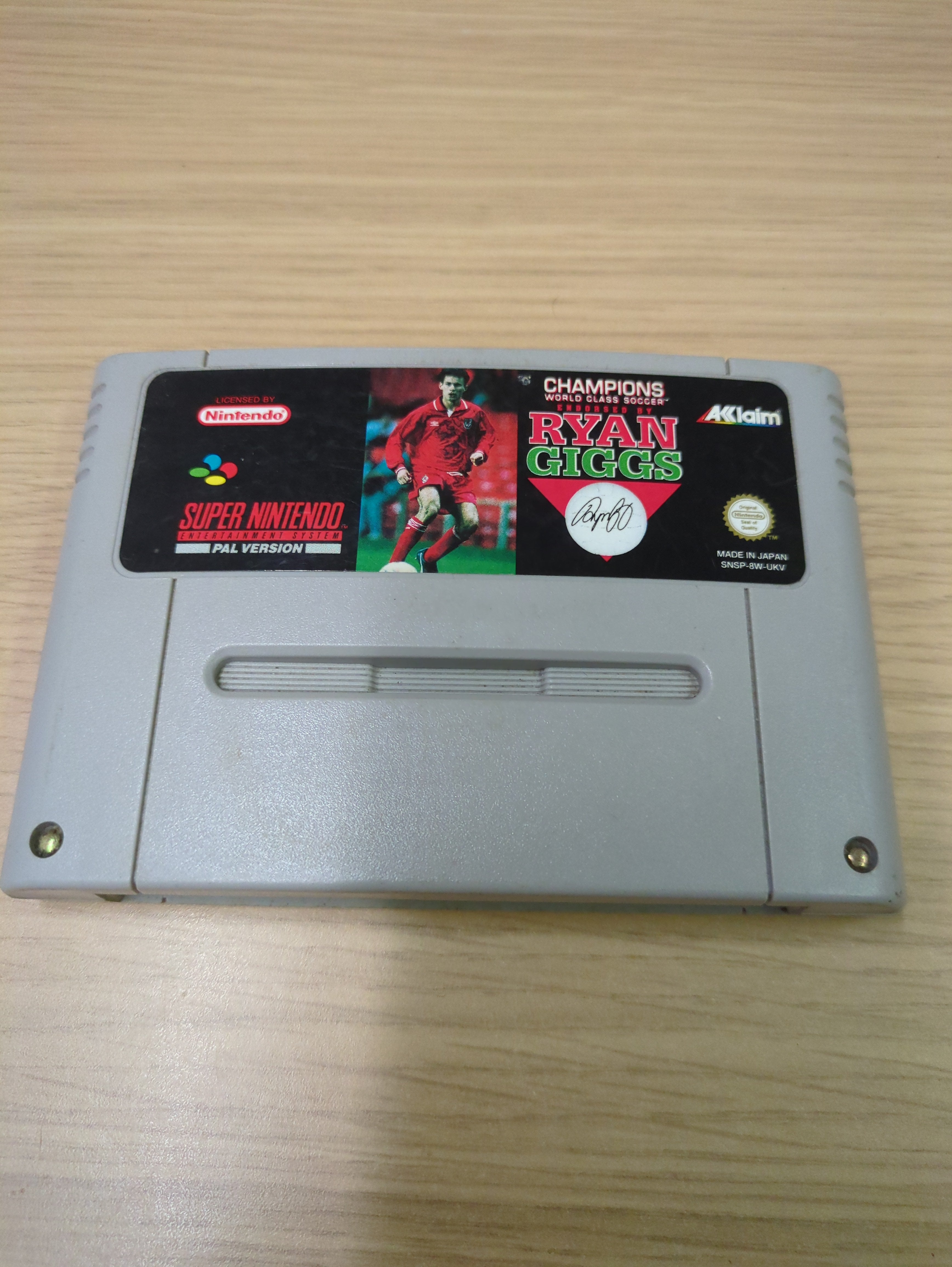 Champions World Class Soccer Endorsed By Ryan Giggs Super Nintendo SNES game Cart Only