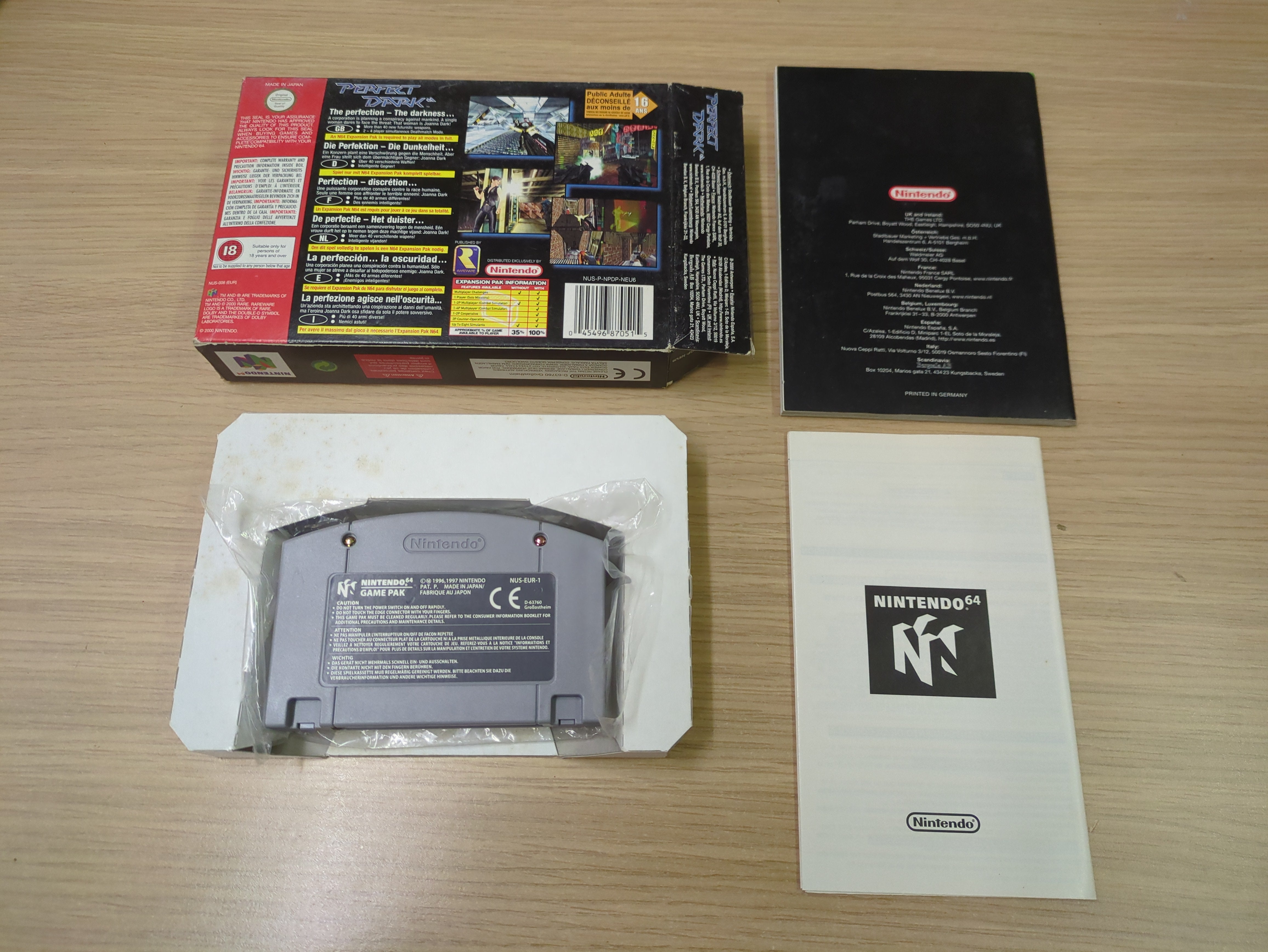 Perfect Dark Nintendo N64 game
