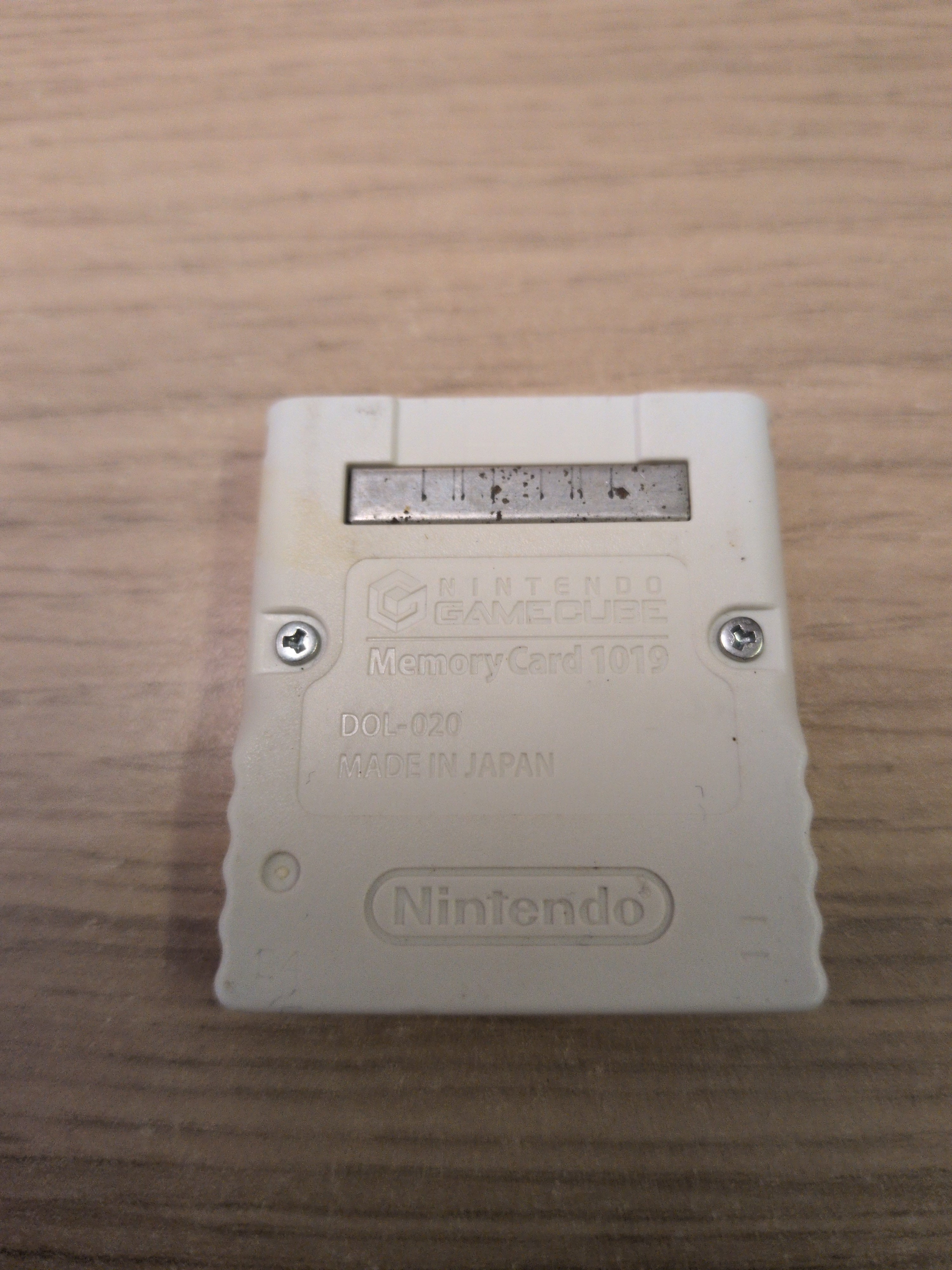 Nintendo GameCube Official  Memory Card 1019 DOL-020 8MB