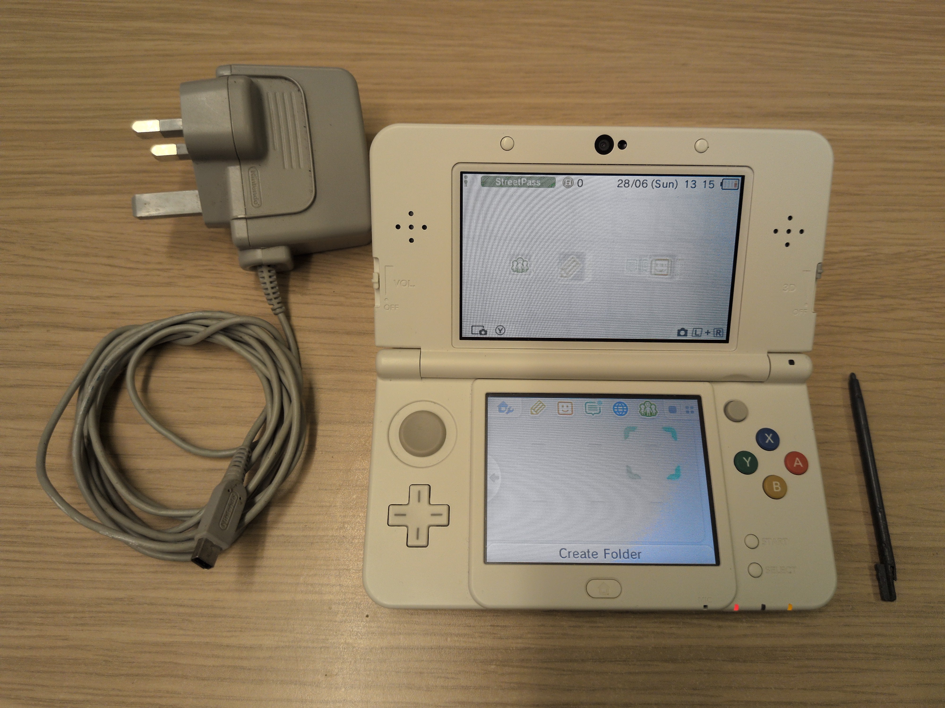 New Nintendo 3DS Console with Pikachu Pokemon Cover Plate