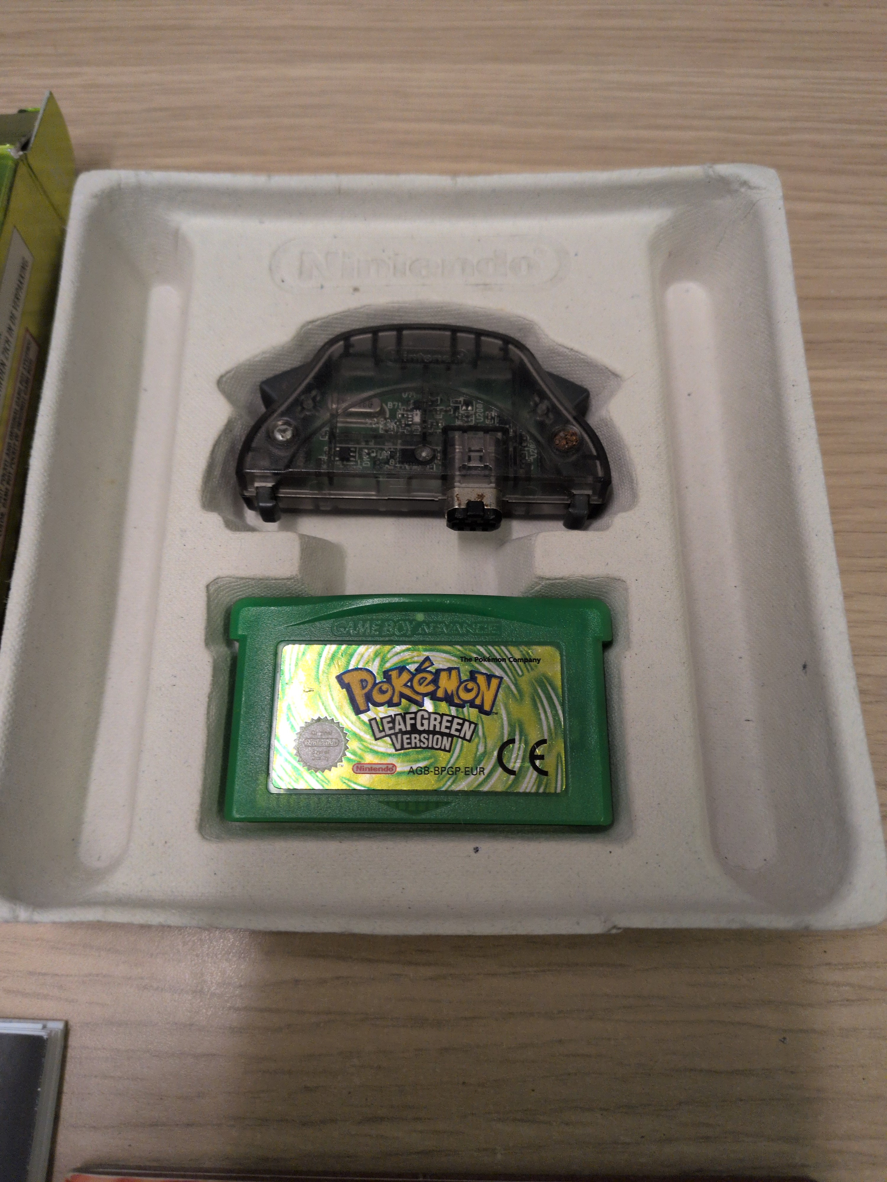 Pokemon Leaf Green Nintendo GBA Game Boy Advance