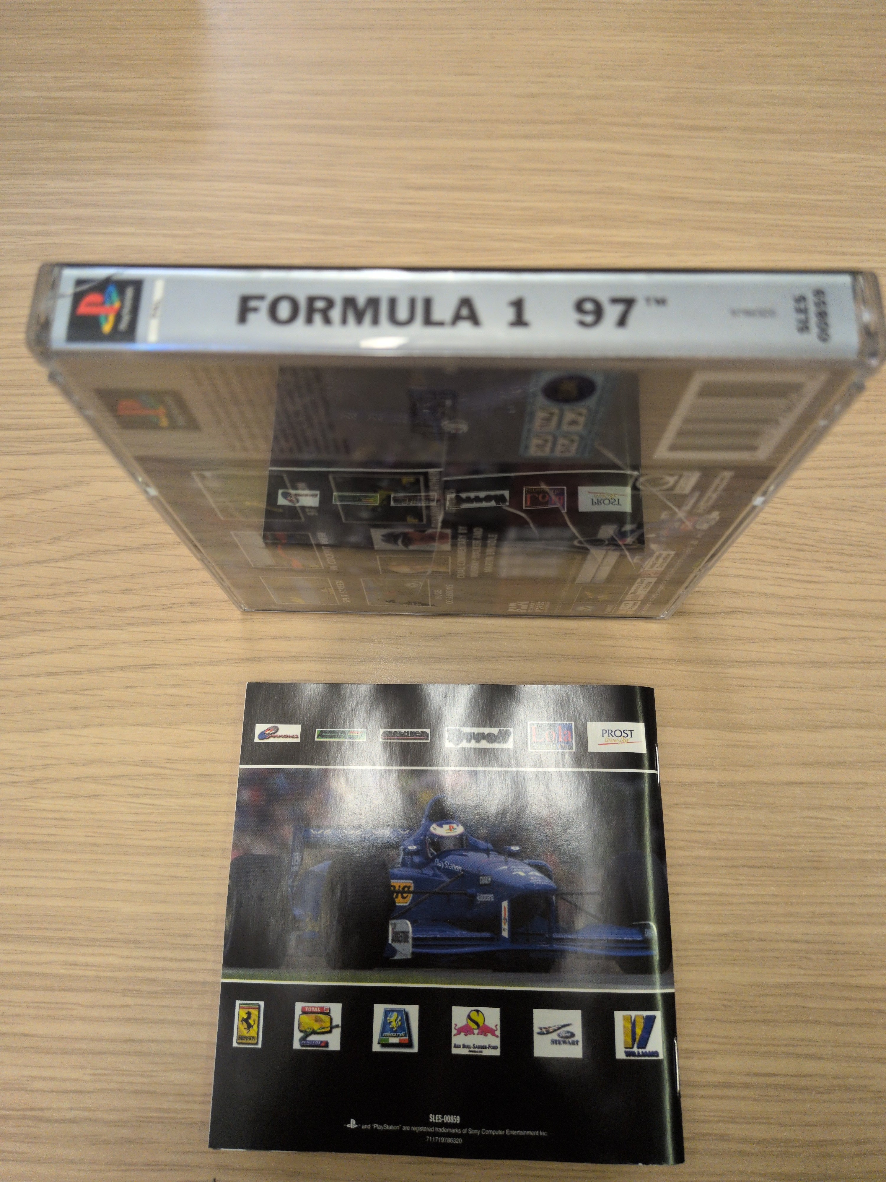 Formula 1 97 Platinum Sony PS1 game