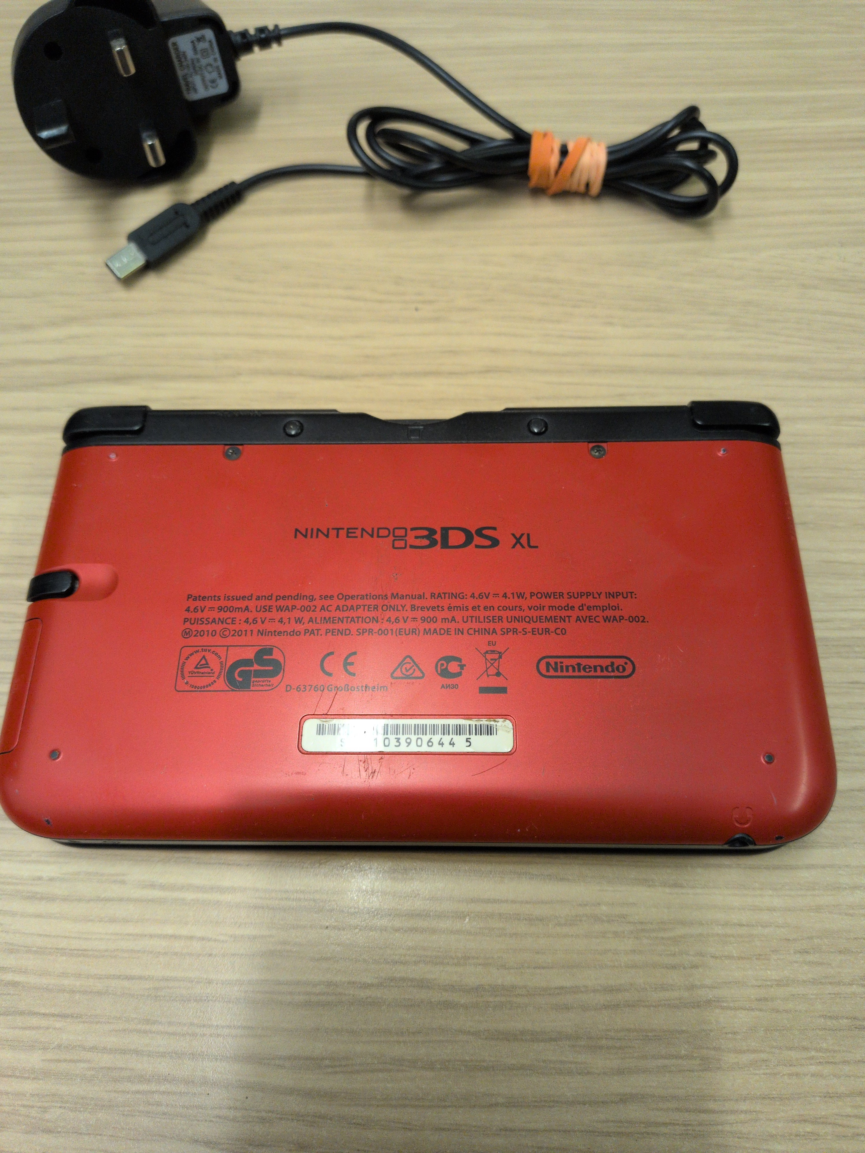 Nintendo 3DS XL Red/Black Handheld Console