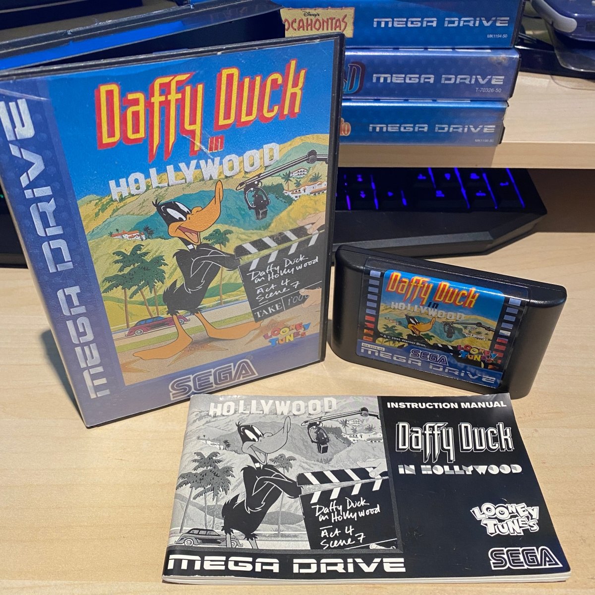 Buy Daffy Duck in Hollywood sega megadrive game complete -@ 8BitBeyond
