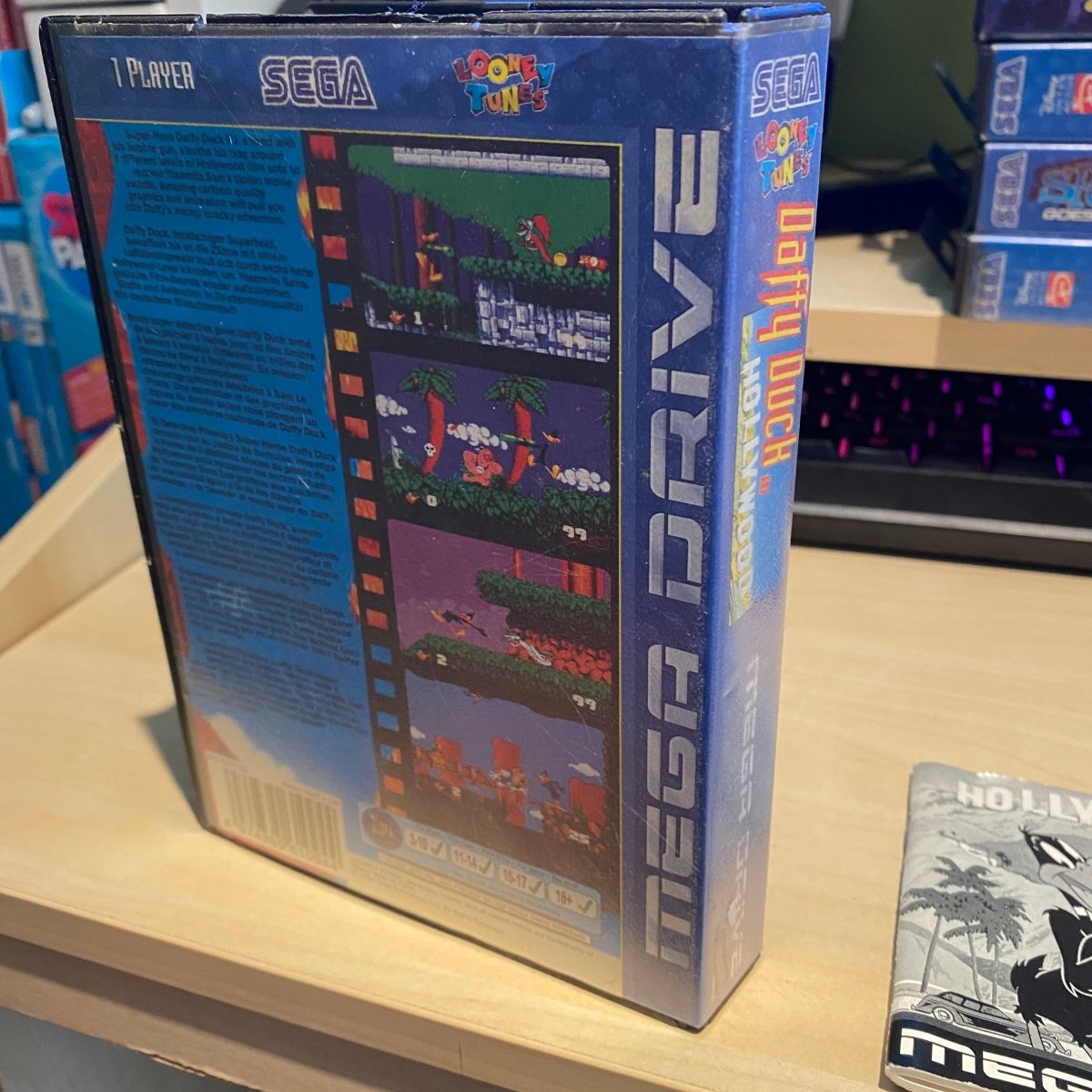 Buy Daffy Duck in Hollywood sega megadrive game complete -@ 8BitBeyond