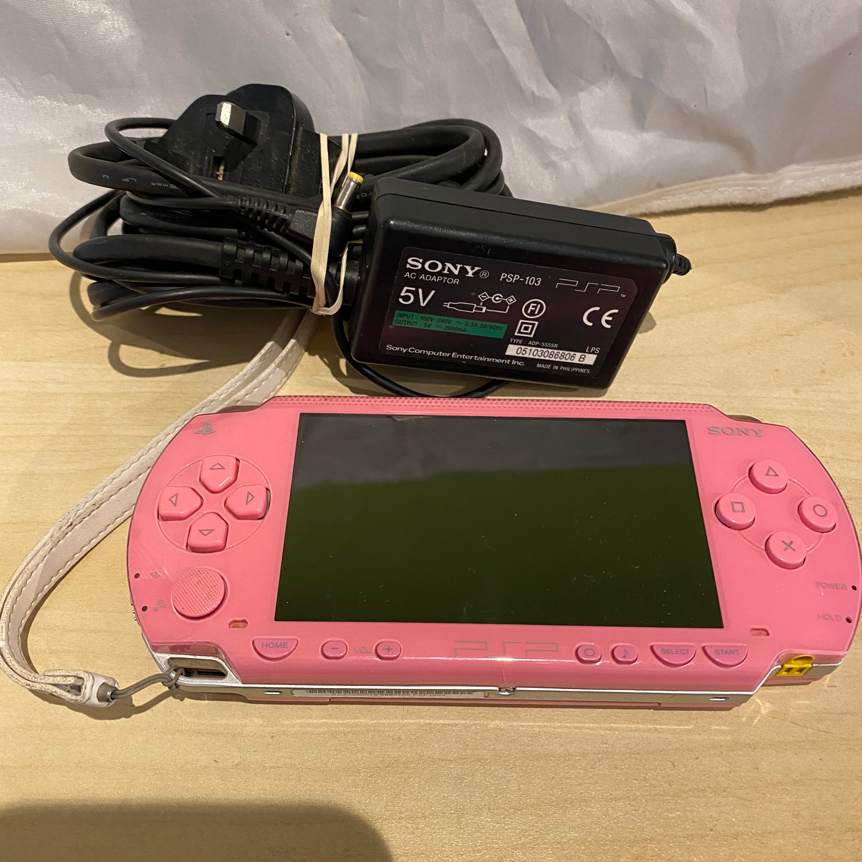 Buy Pink psp console 1003 with 32mb memory card -@ 8BitBeyond