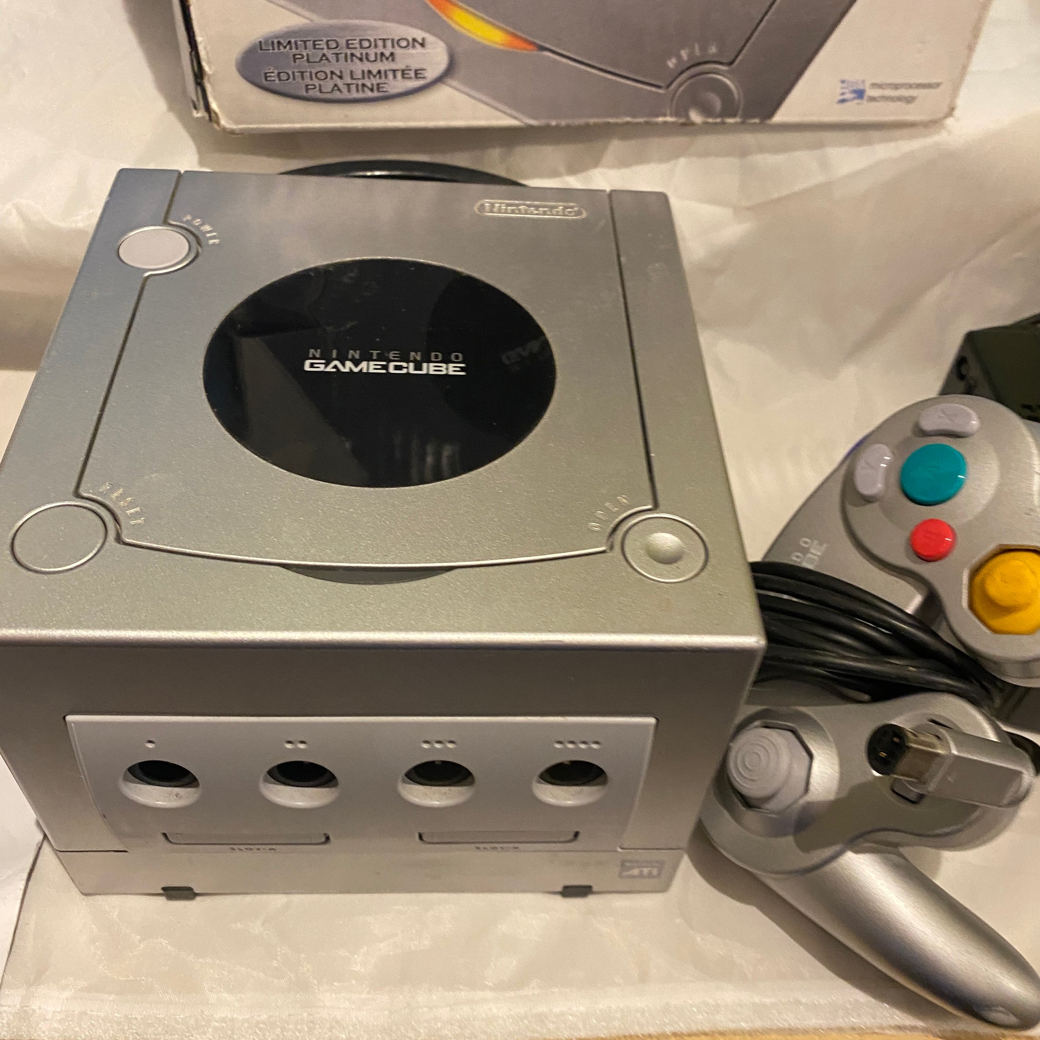 Buy Ntsc Platinum GameCube console boxed (north American) -@ 8BitBeyond