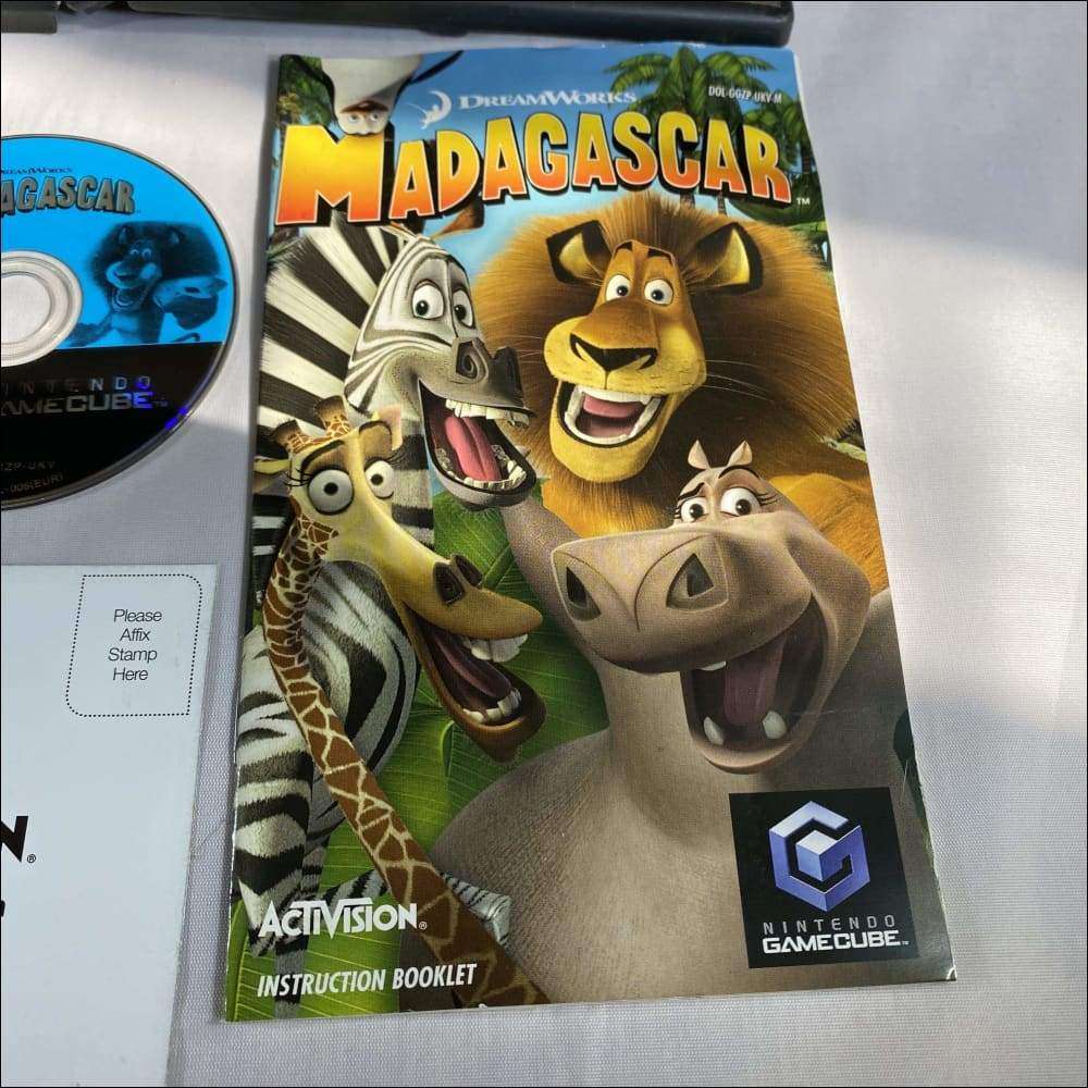 Buy Madagascar Nintendo GameCube game complete -@ 8BitBeyond