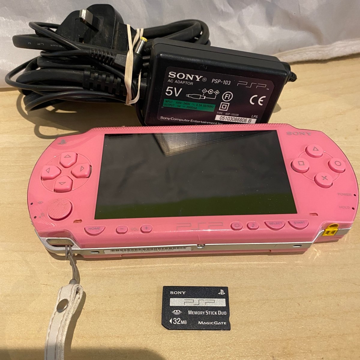 Buy Pink psp console 1003 with 32mb memory card -@ 8BitBeyond