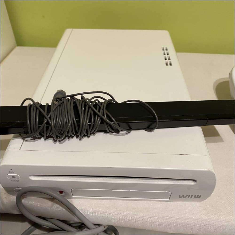Buy Wii u basic console 8gb white -@ 8BitBeyond